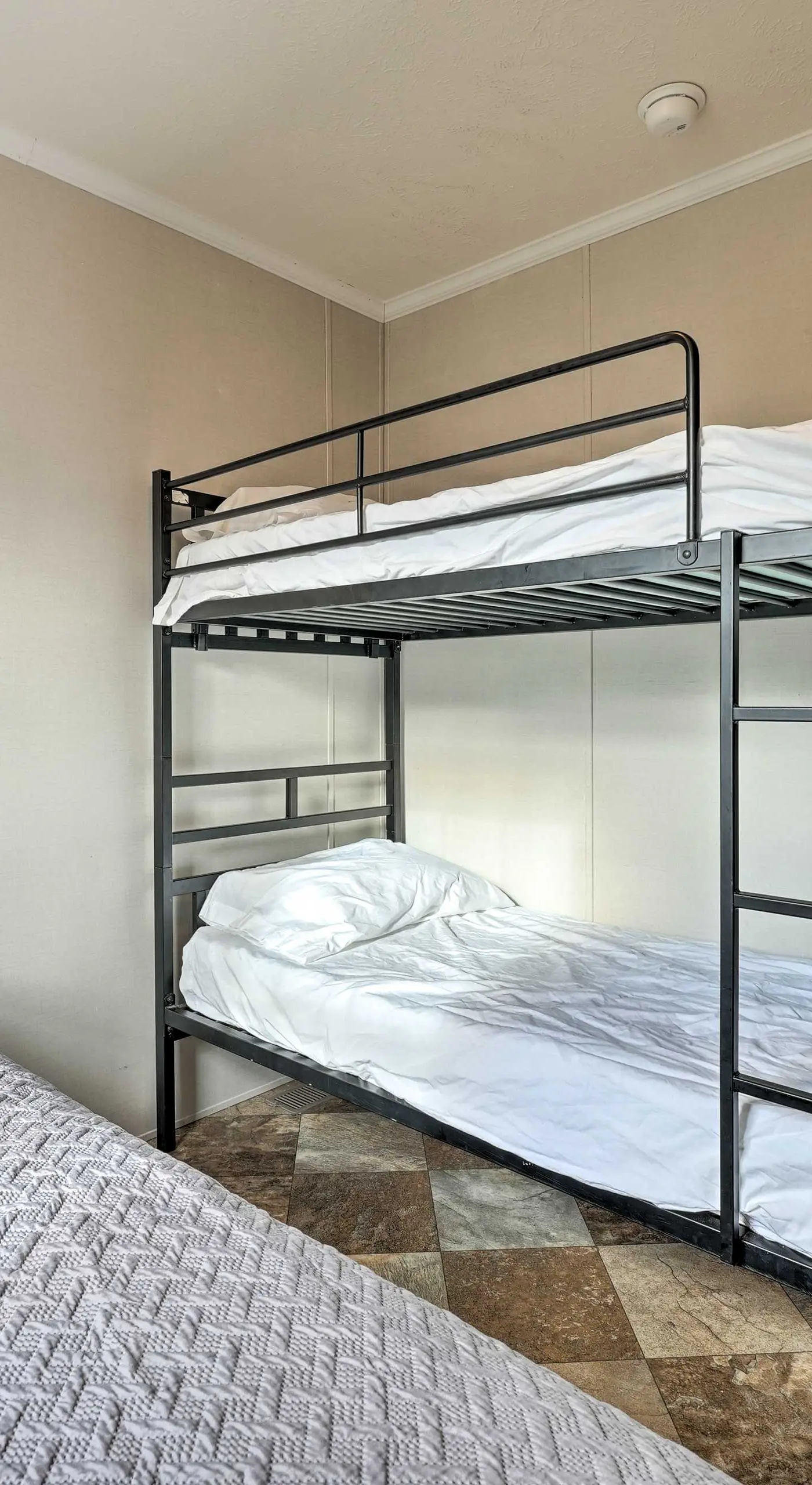 Pet-Friendly Cassoplis Cabin, Close to Parks!