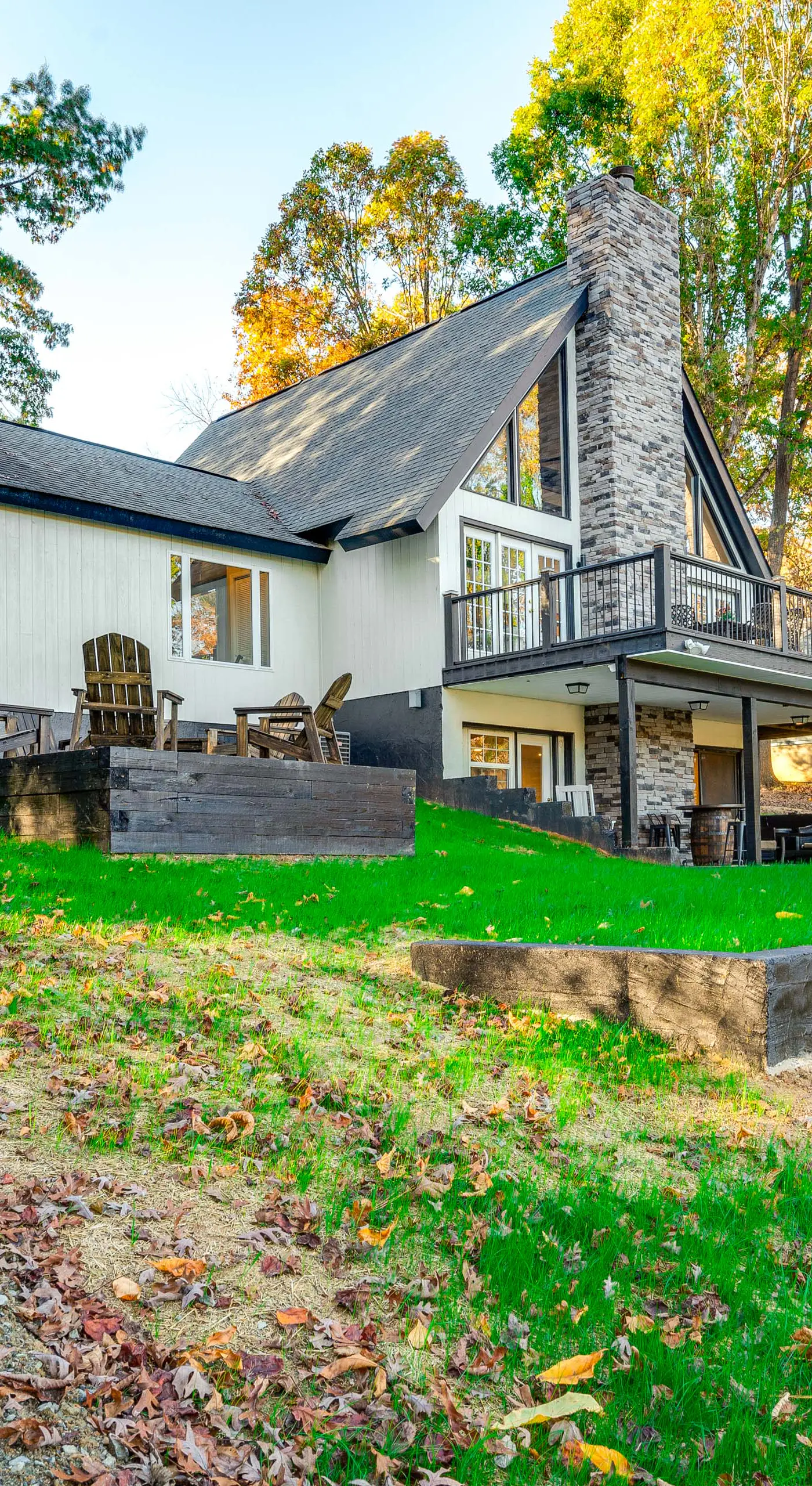 Dock & Hot Tub at High Rock Lake Retreat