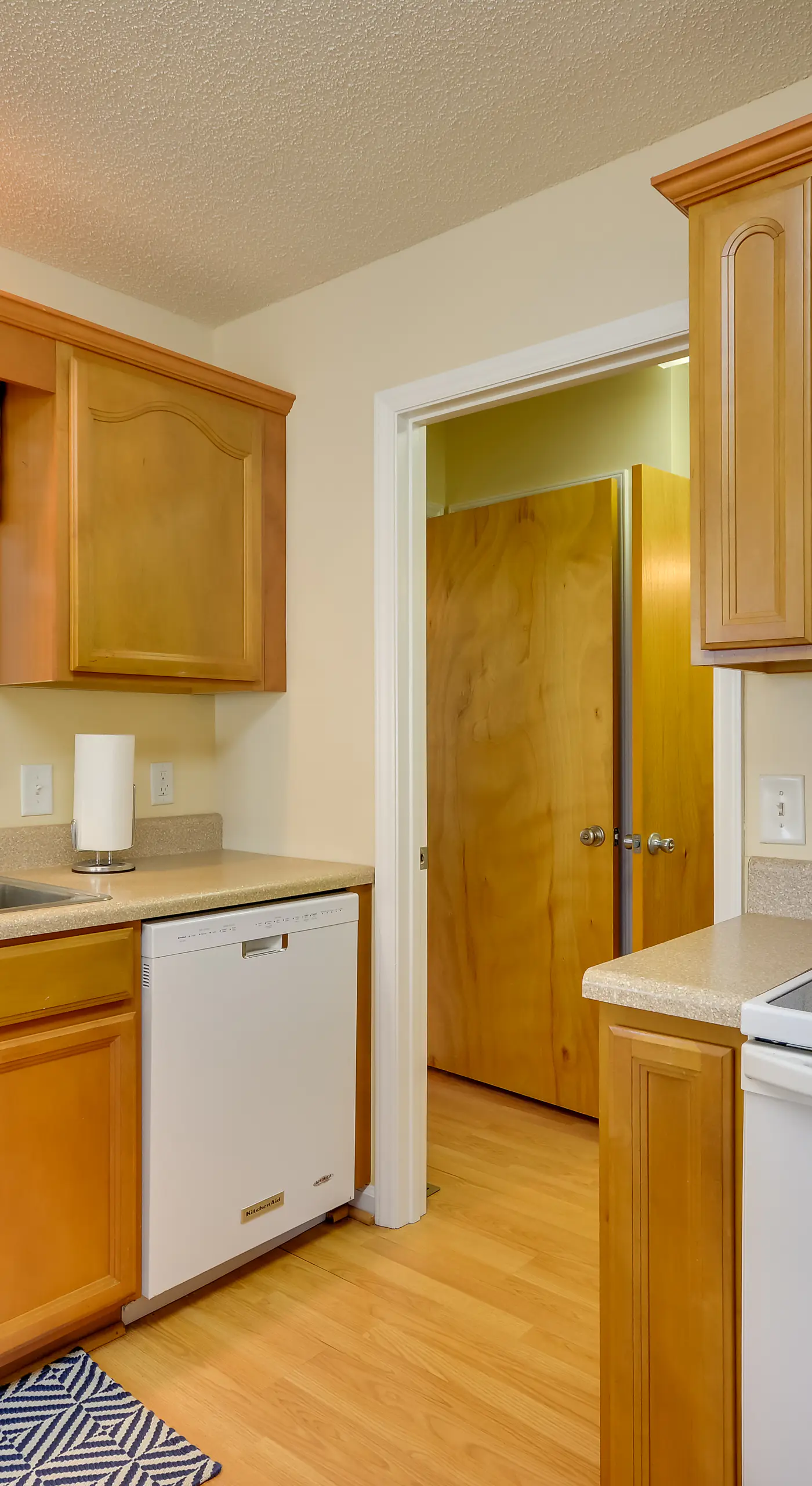 Peaceful & Convenient Country Retreat in Lexington