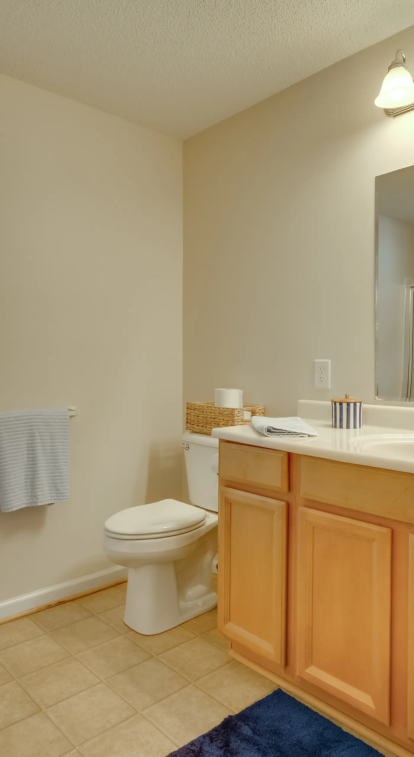 Peaceful & Convenient Country Retreat in Lexington