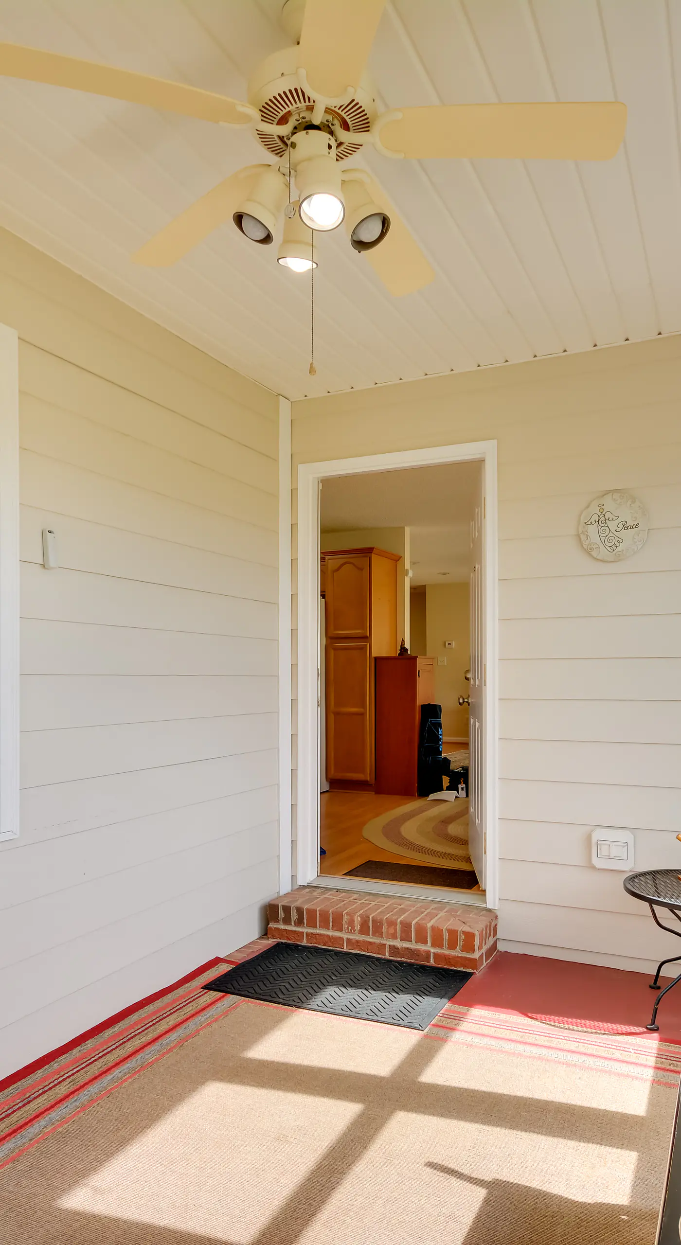 Peaceful & Convenient Country Retreat in Lexington