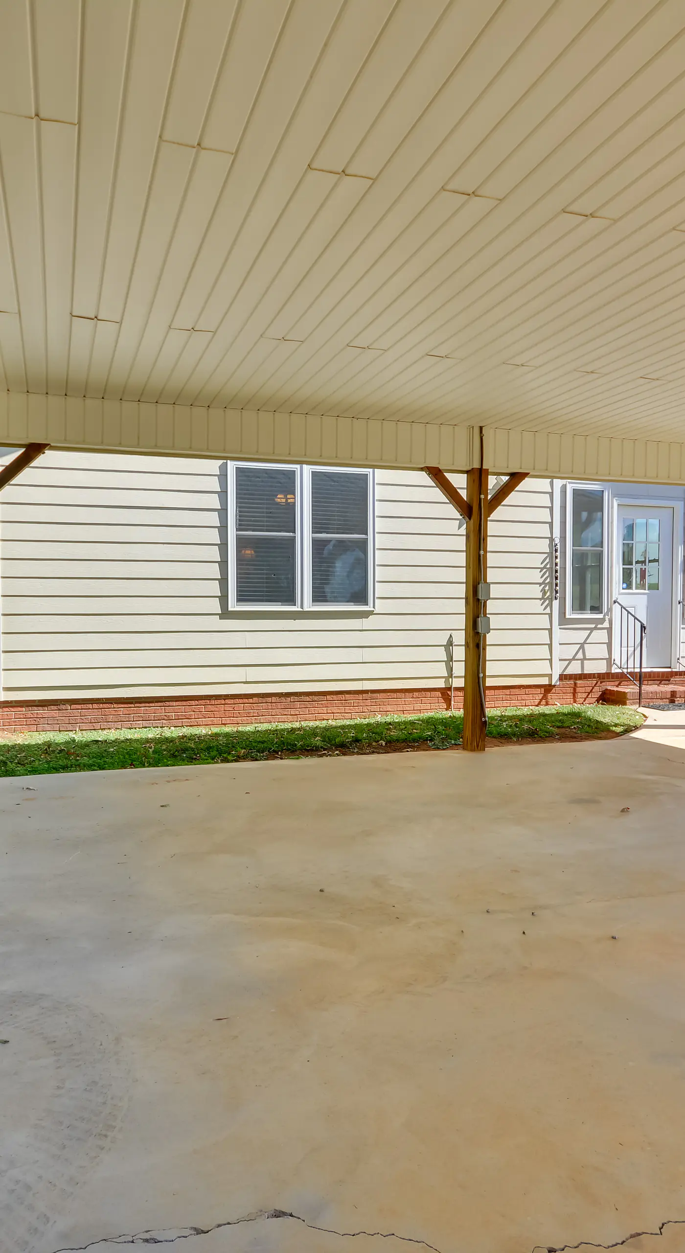 Peaceful & Convenient Country Retreat in Lexington