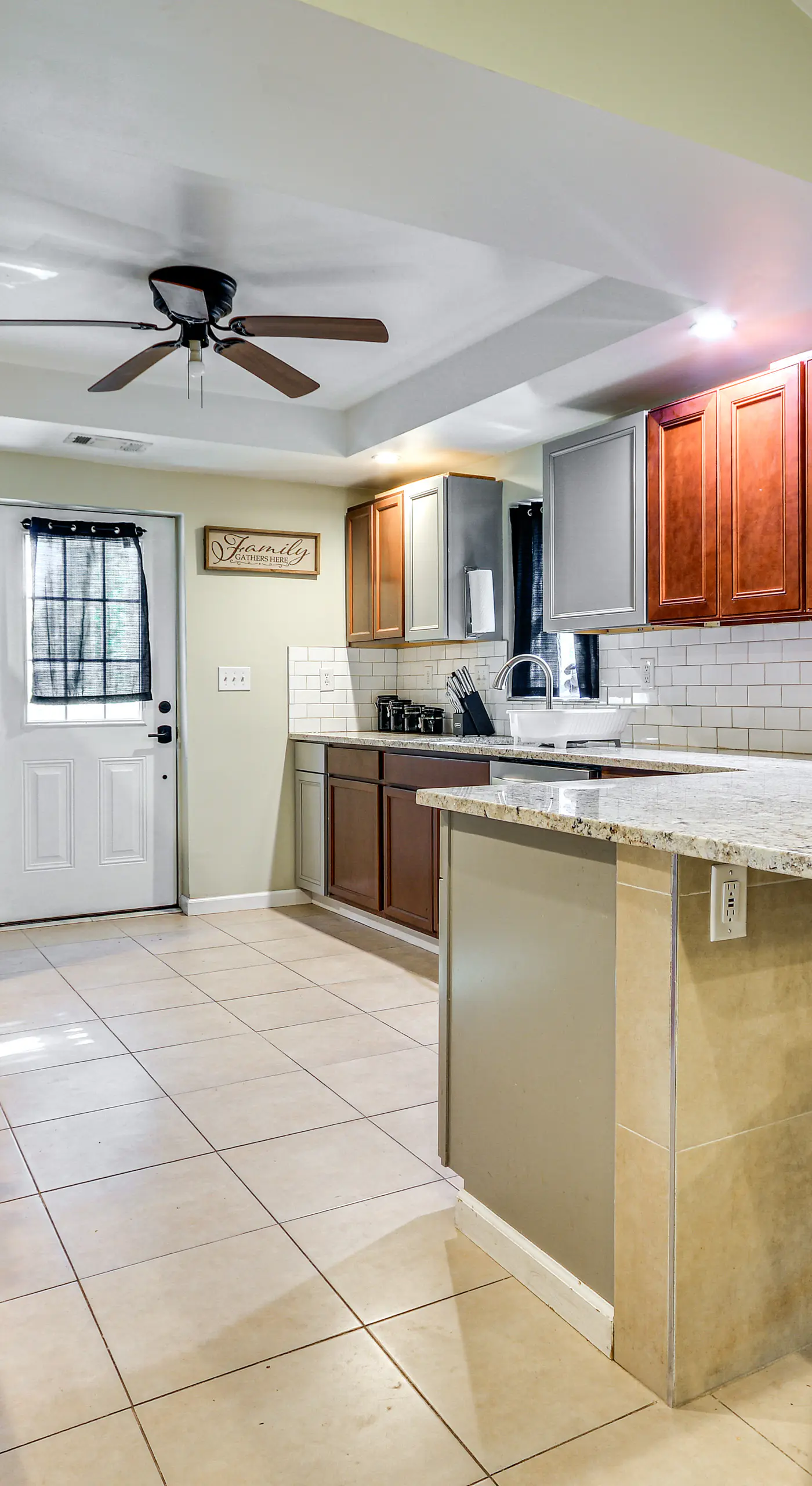 Bring Your Pets! Getaway 1 Mi to Uptown Lexington