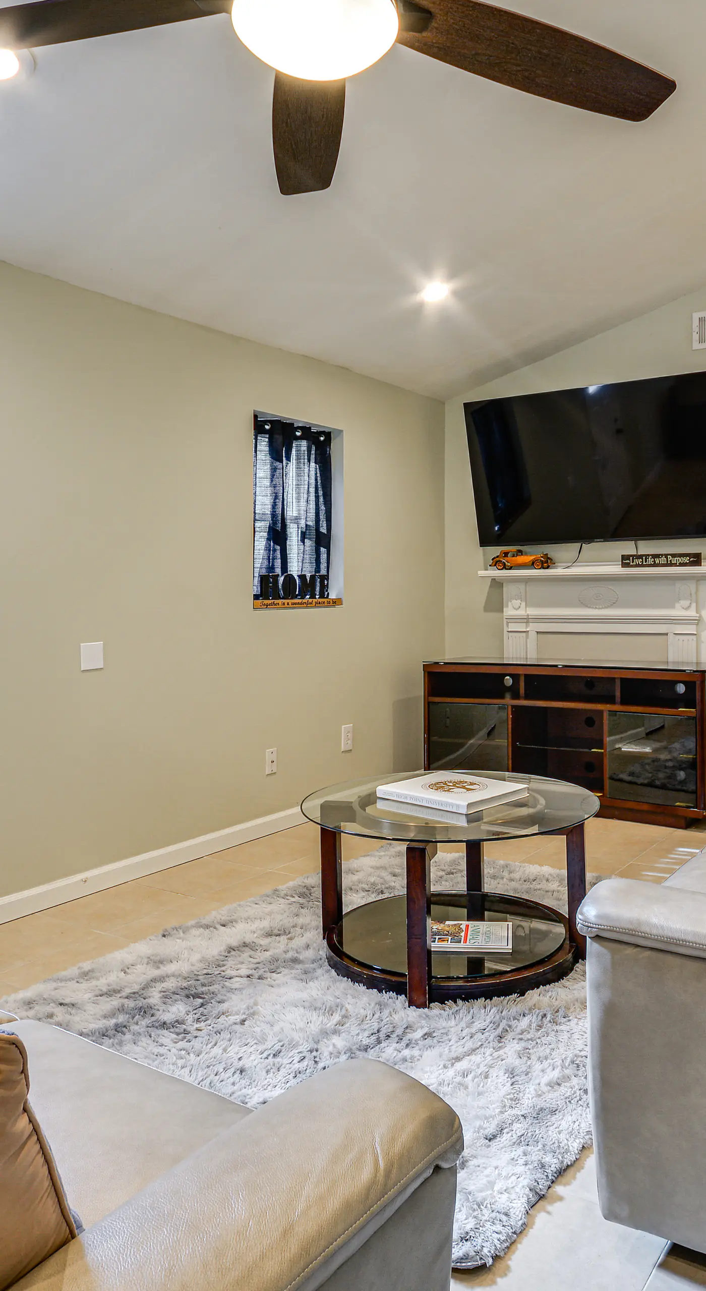 Bring Your Pets! Getaway 1 Mi to Uptown Lexington