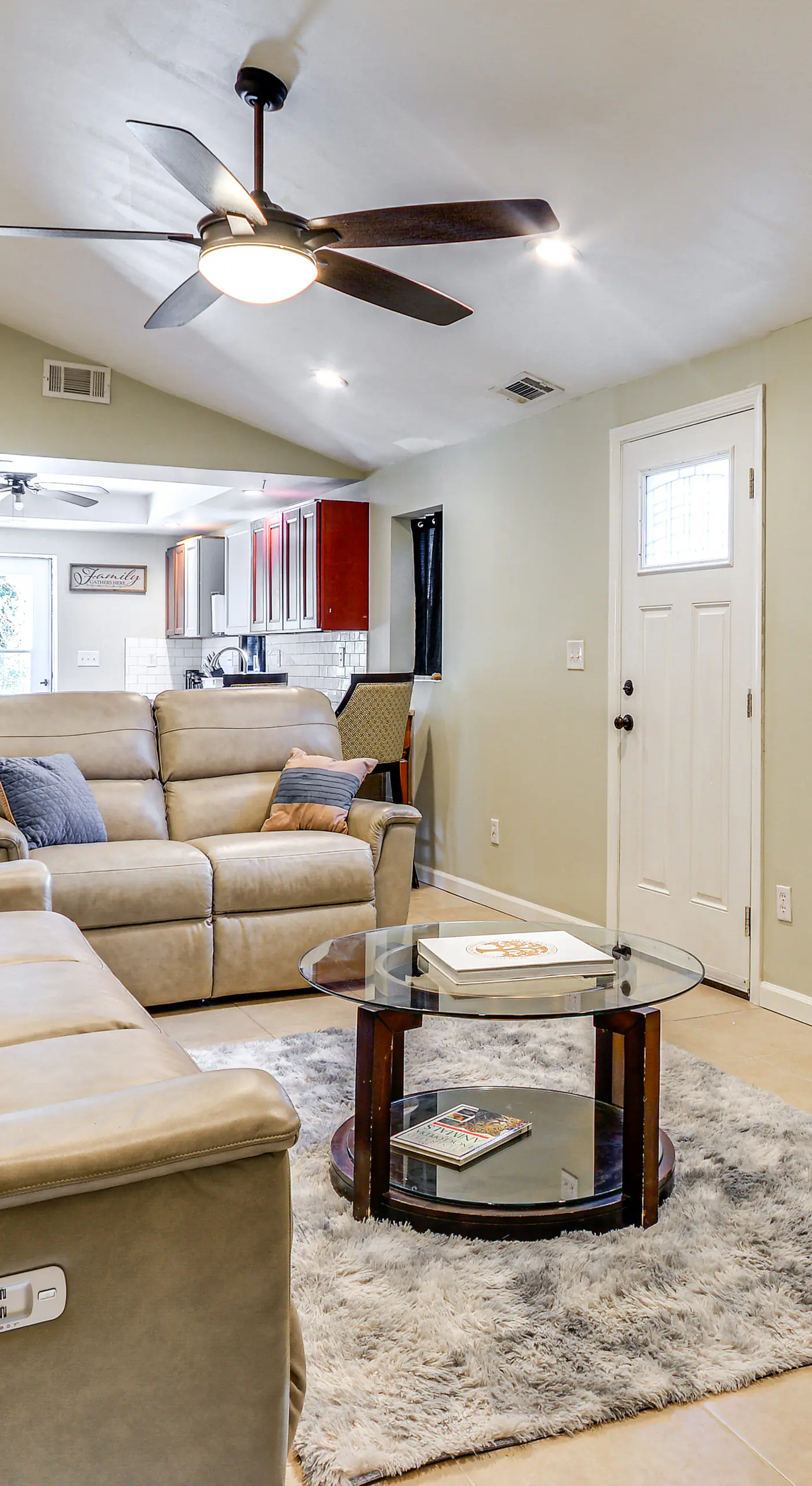 Bring Your Pets! Getaway 1 Mi to Uptown Lexington