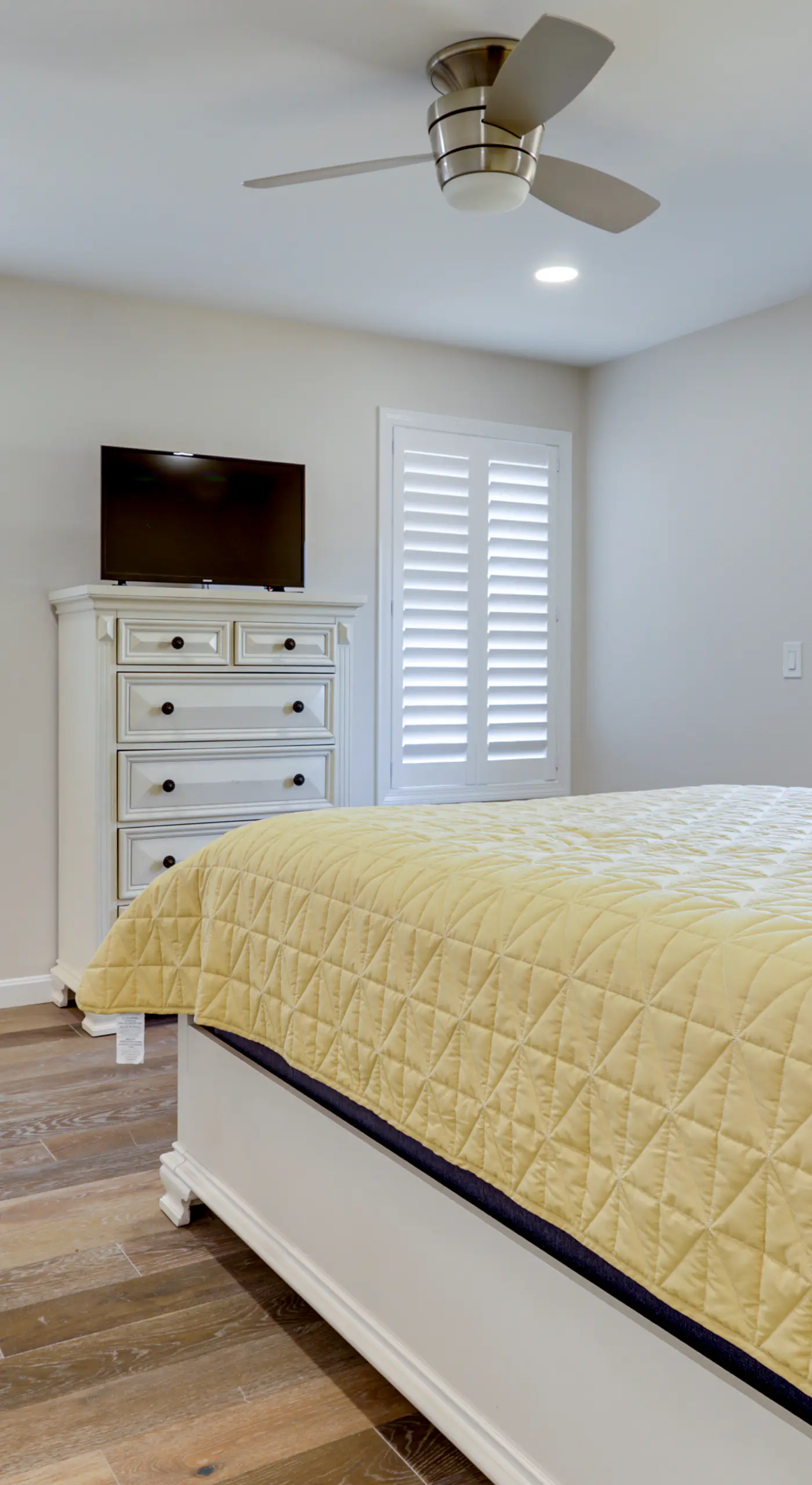 Renovated Family Home on Providence River!