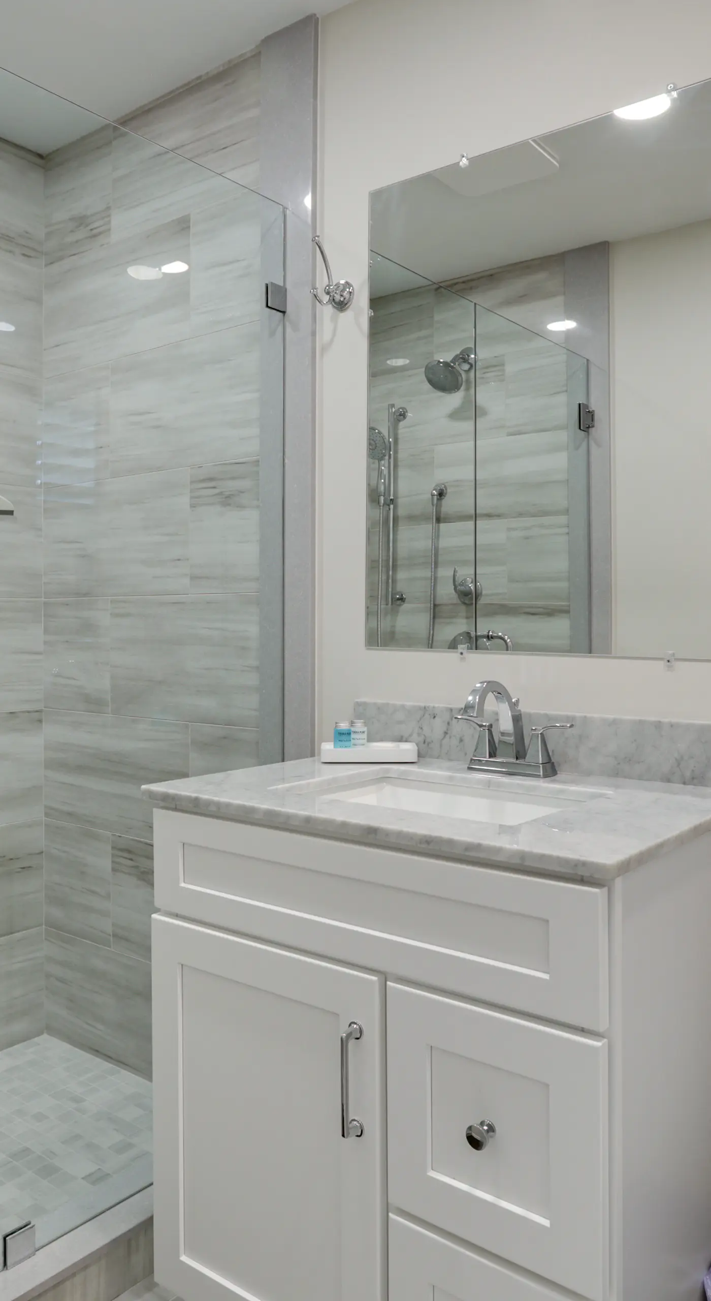 Renovated Family Home on Providence River!