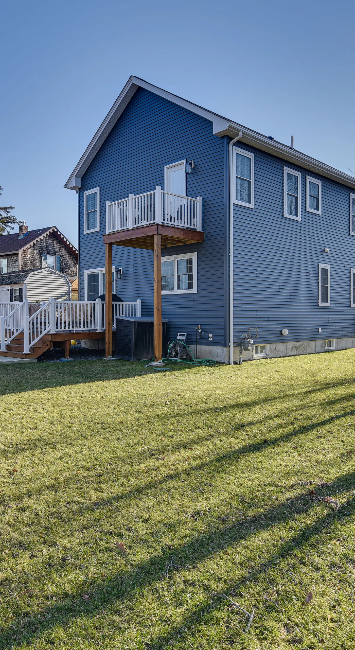 Renovated Family Home on Providence River!
