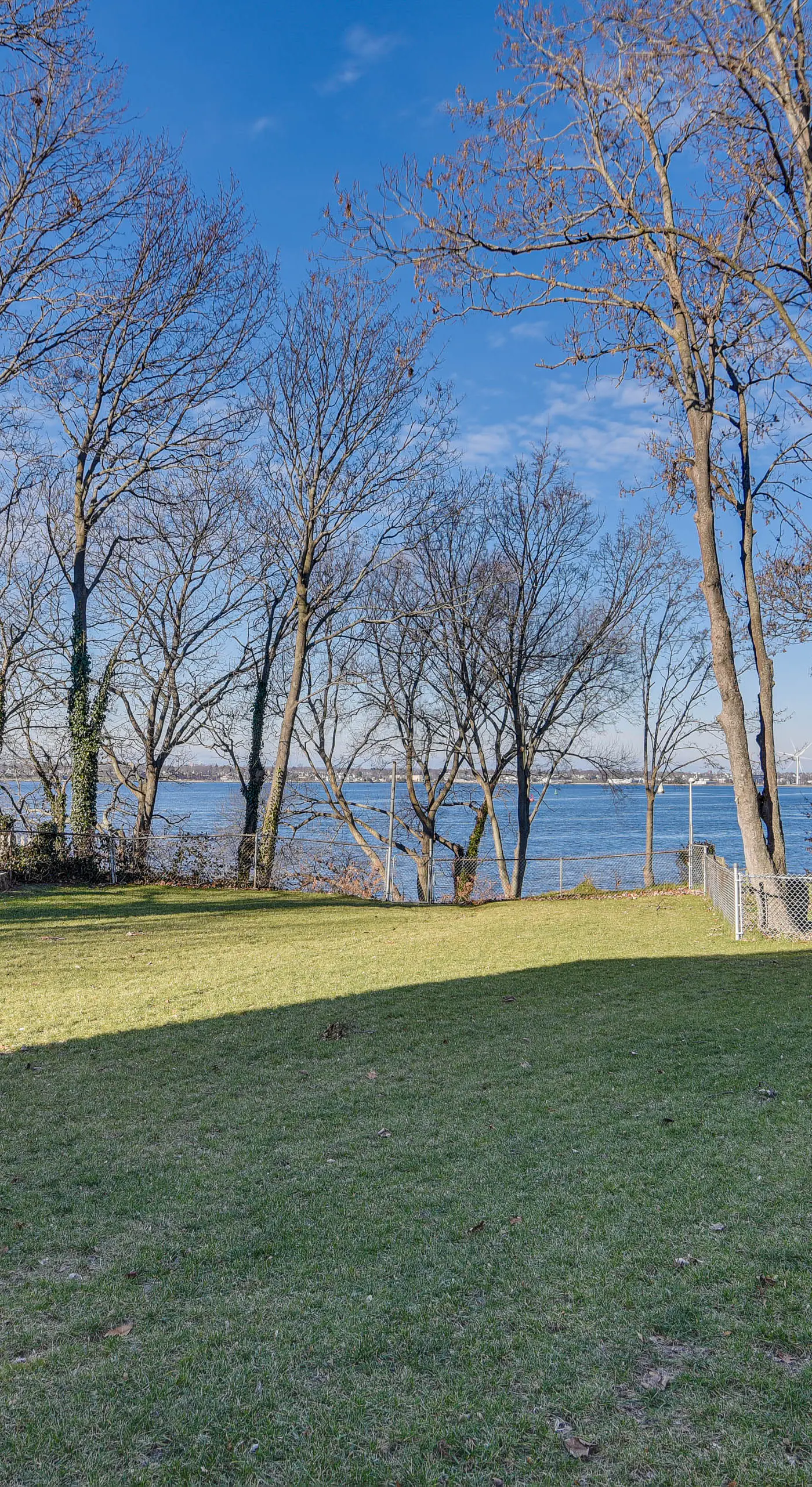 Renovated Family Home on Providence River!