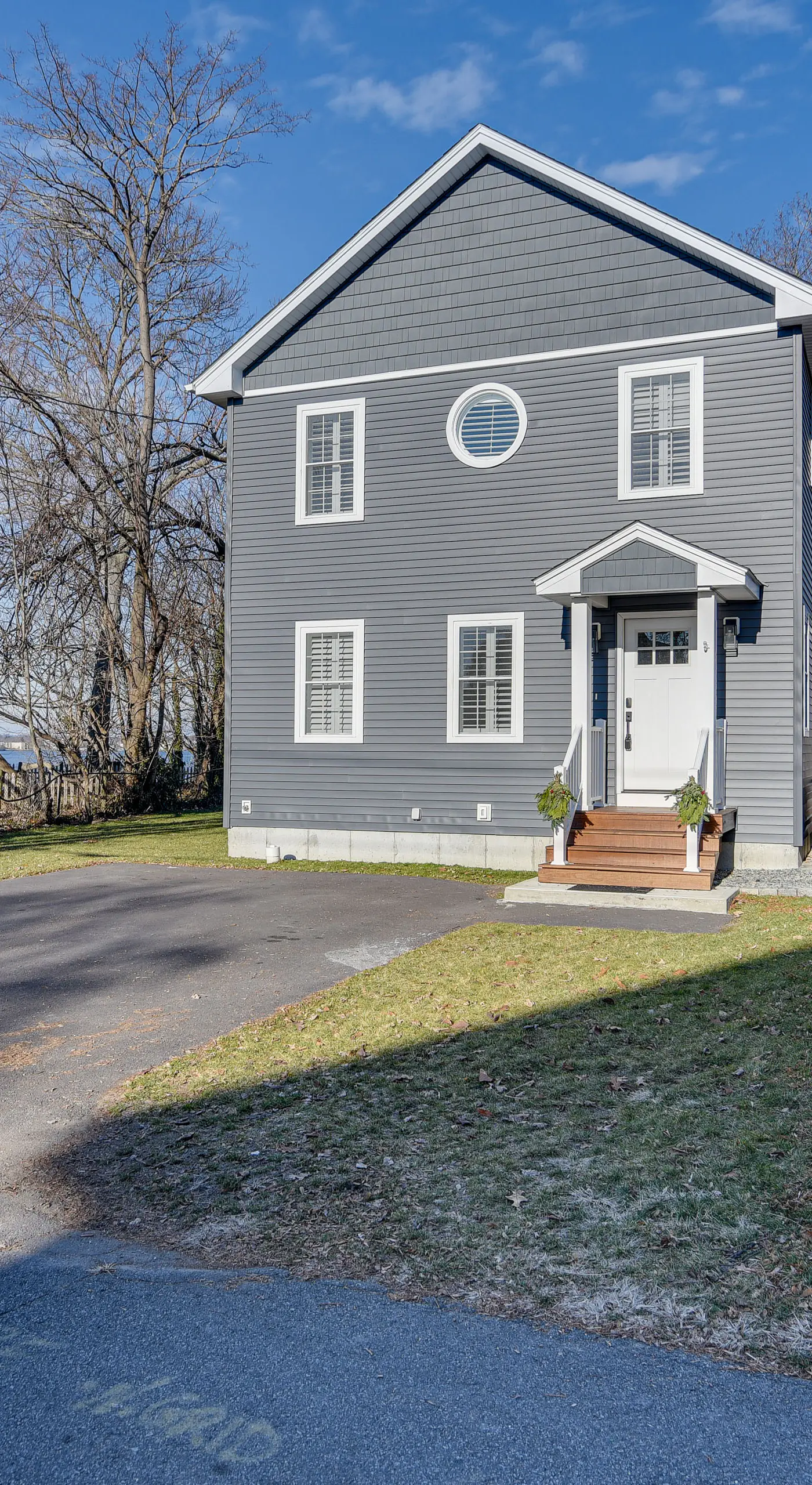 Renovated Family Home on Providence River!