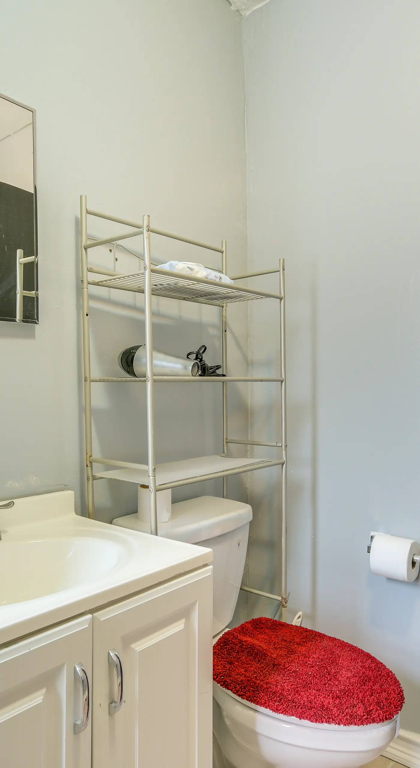 2 Mi to Red Line: Chicago Home Near Sherman Park