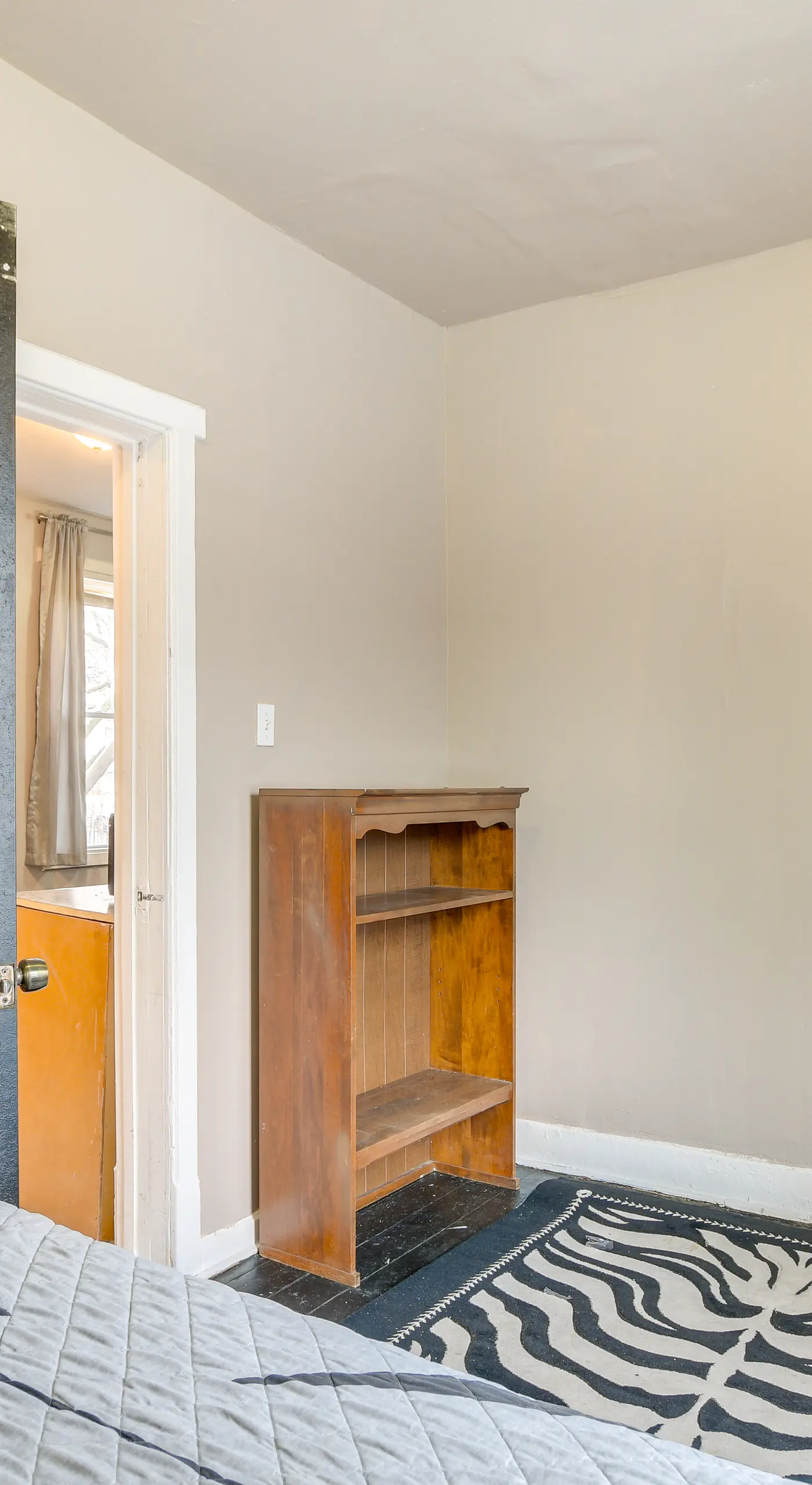 2 Mi to Red Line: Chicago Home Near Sherman Park