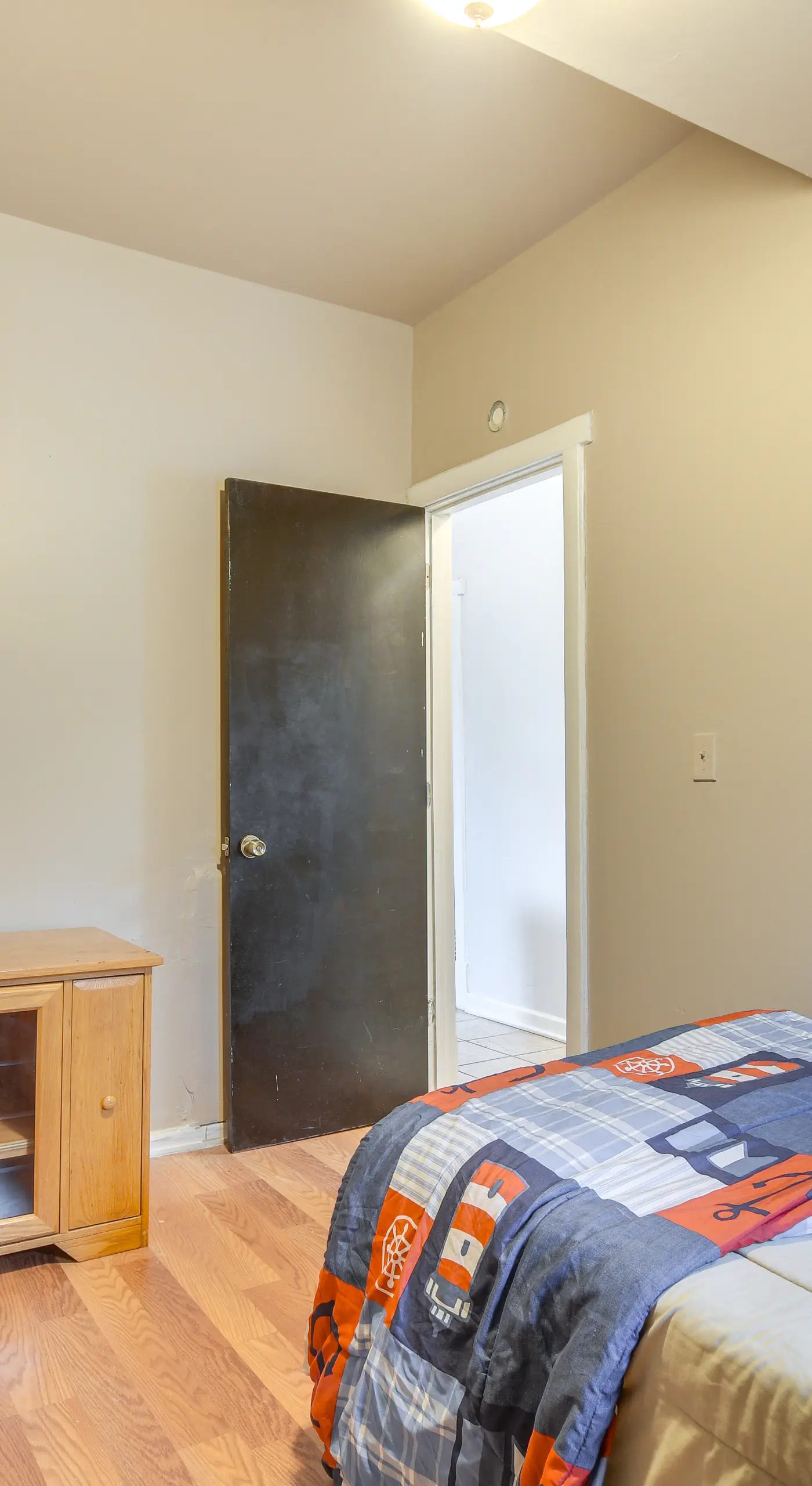 2 Mi to Red Line: Chicago Home Near Sherman Park