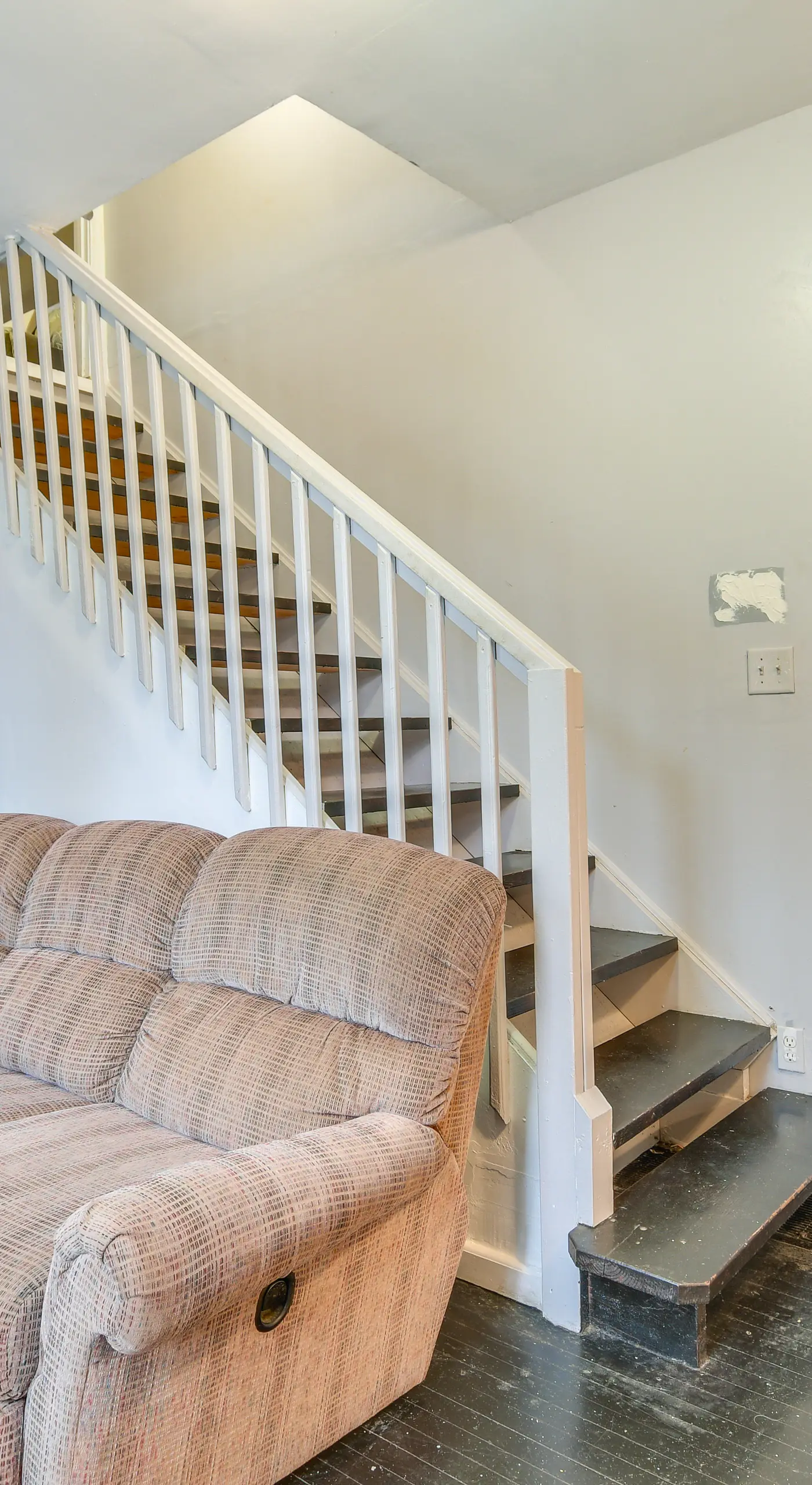 2 Mi to Red Line: Chicago Home Near Sherman Park