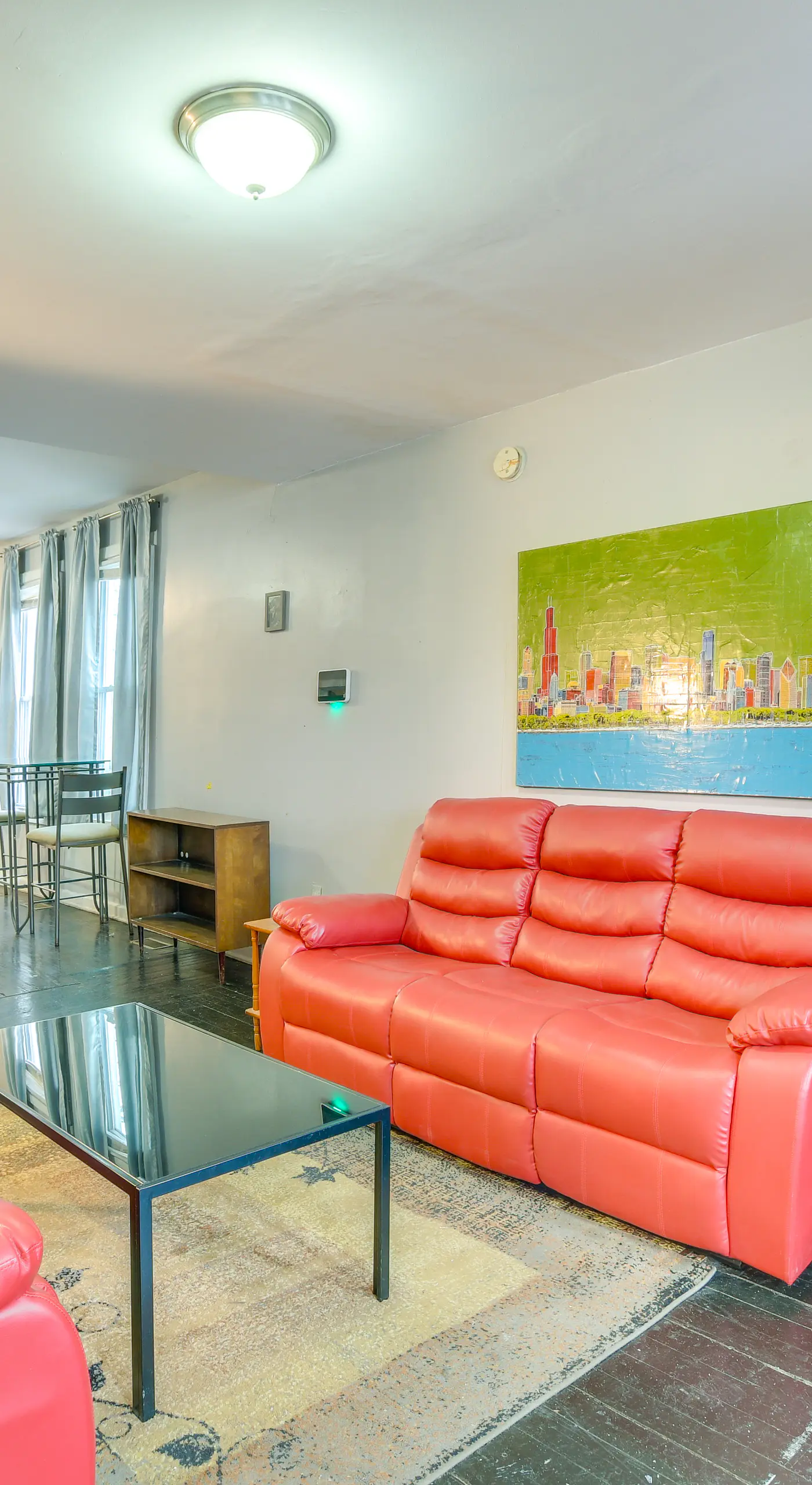 2 Mi to Red Line: Chicago Home Near Sherman Park