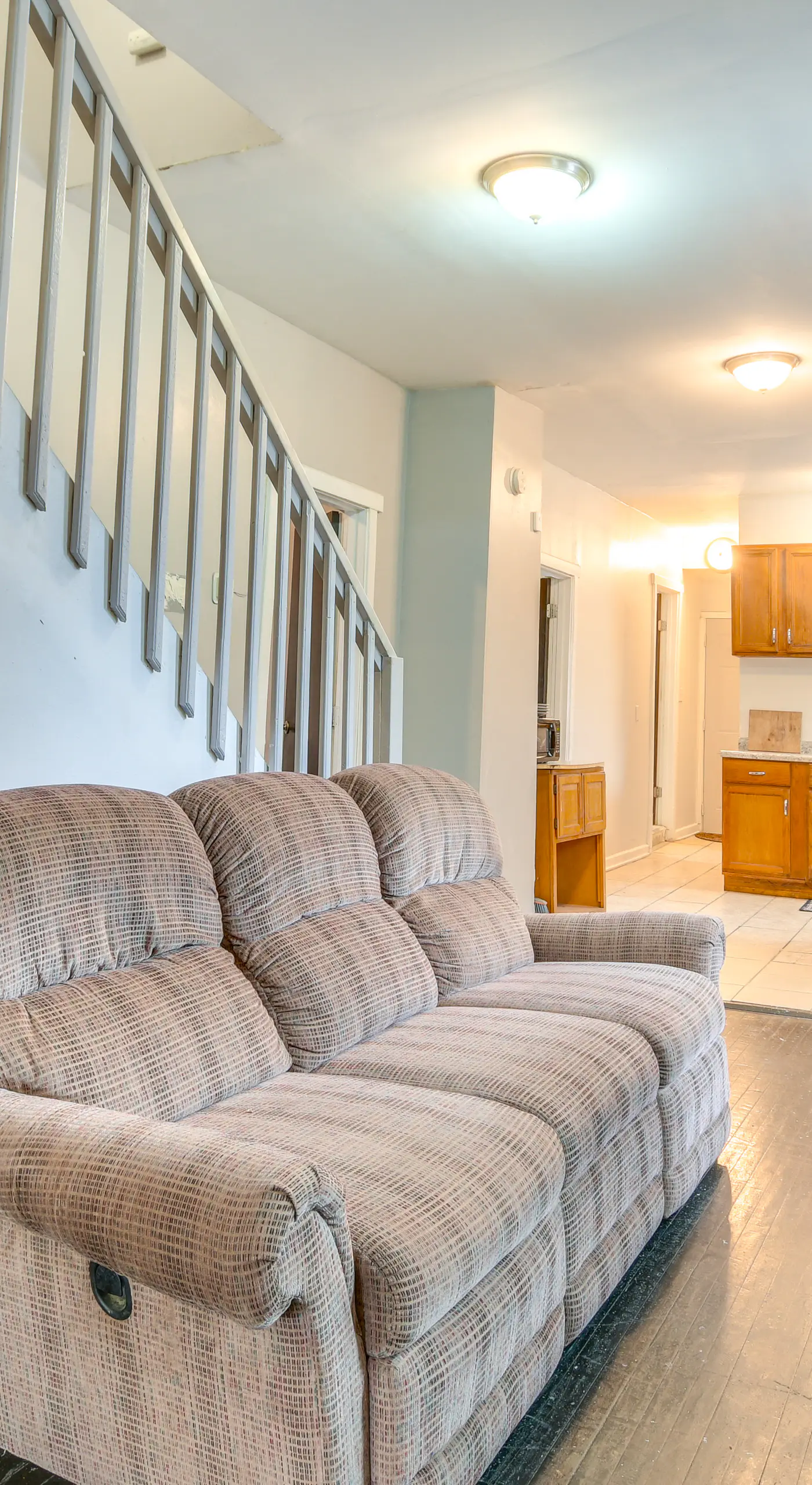 2 Mi to Red Line: Chicago Home Near Sherman Park