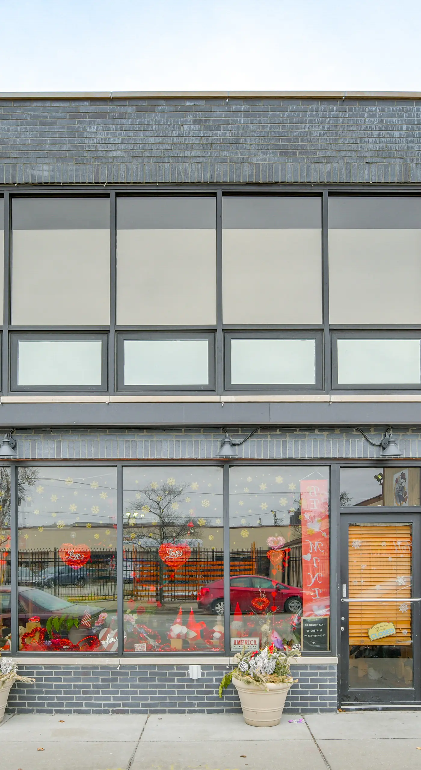Steps to Shops & Eats: Apt in Portage Park!