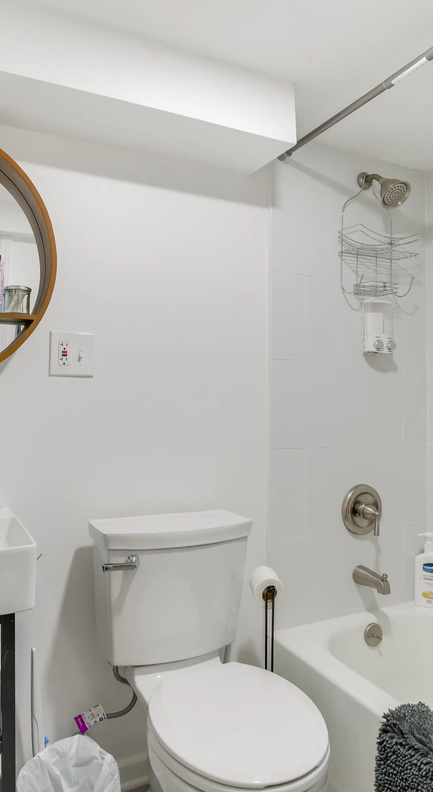 2 Mi to Logan Square: Pet-Friendly Urban Oasis!