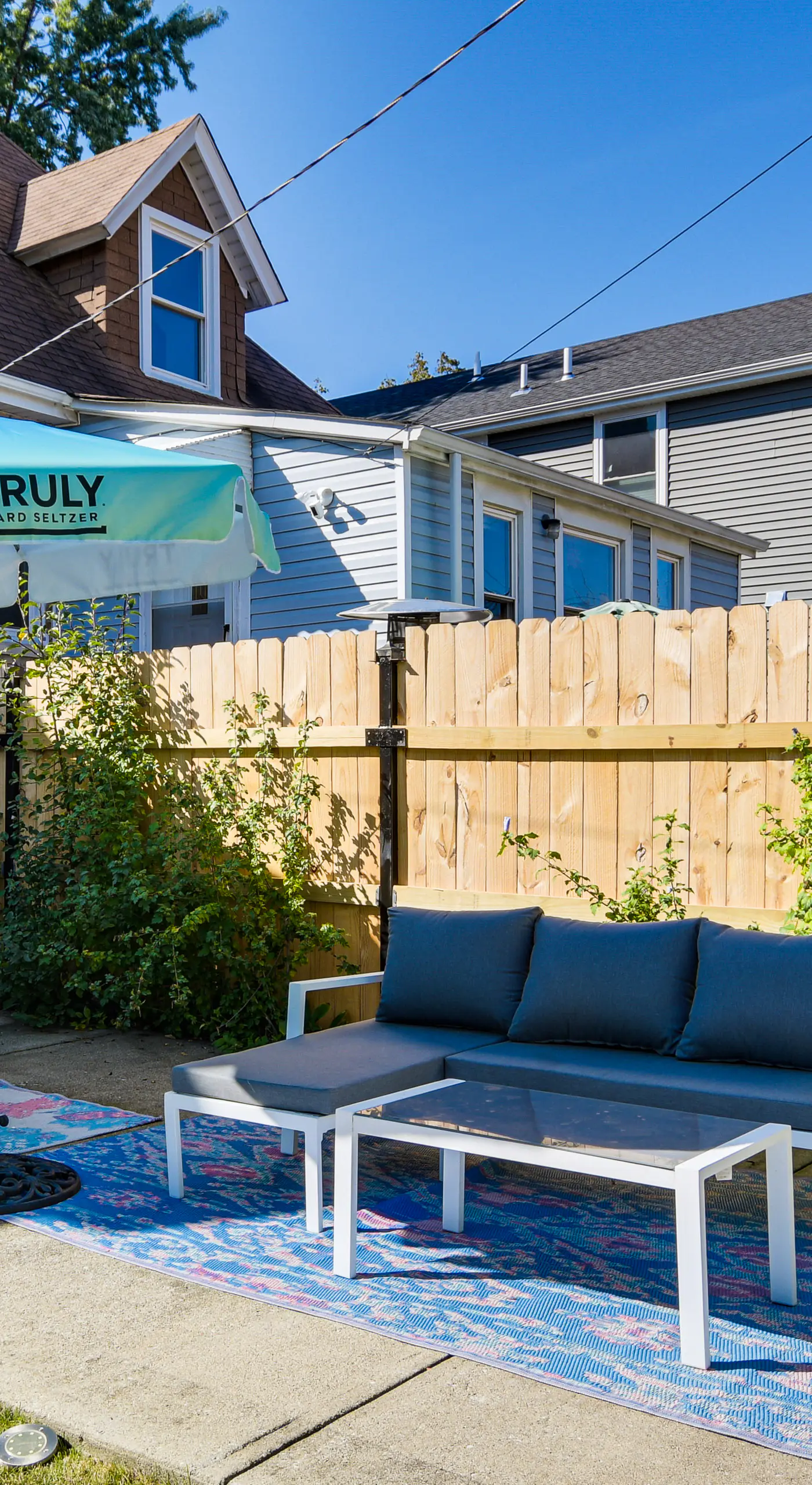 2 Mi to Logan Square: Pet-Friendly Urban Oasis!