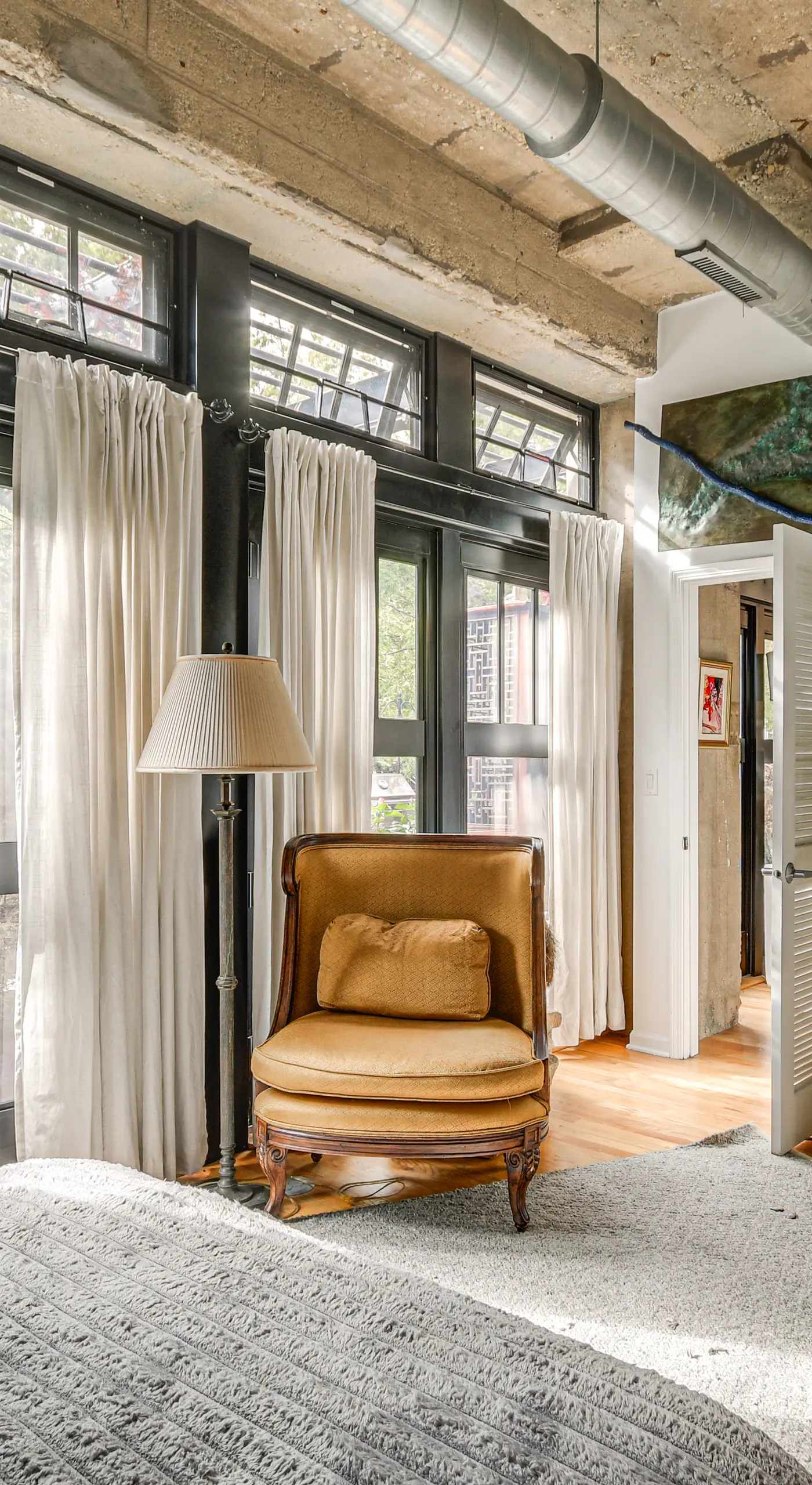 Extended Stay: Walk to UIC Campus & Train!