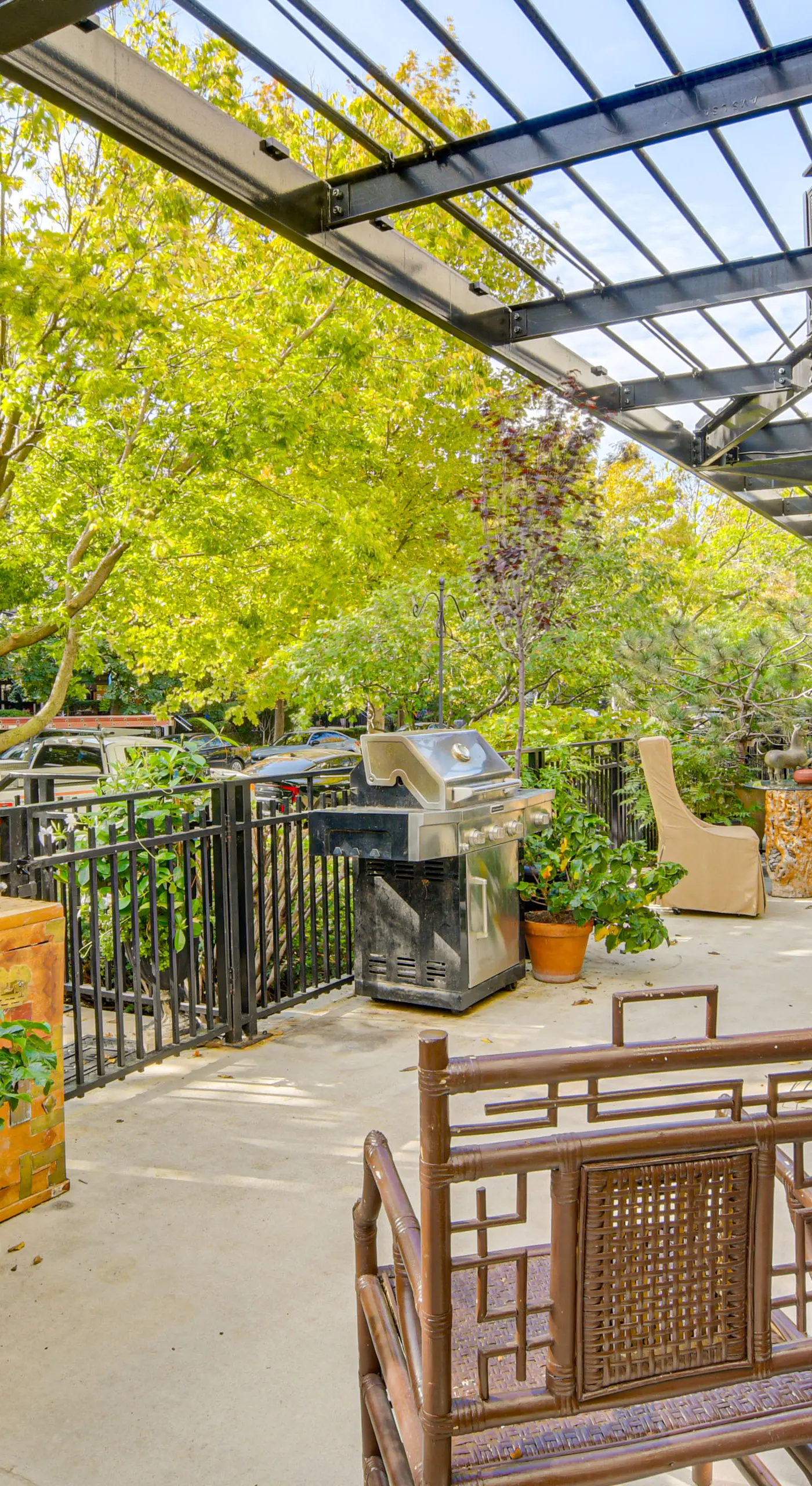 Extended Stay: Walk to UIC Campus & Train!