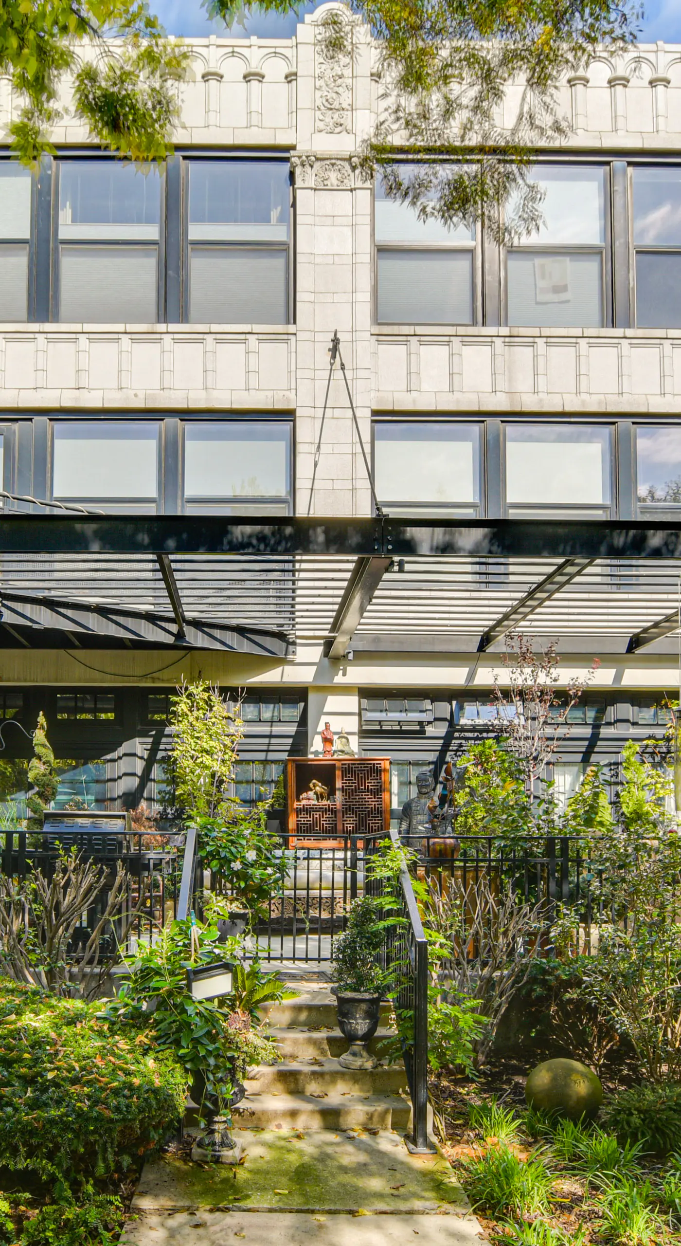 Extended Stay: Walk to UIC Campus & Train!