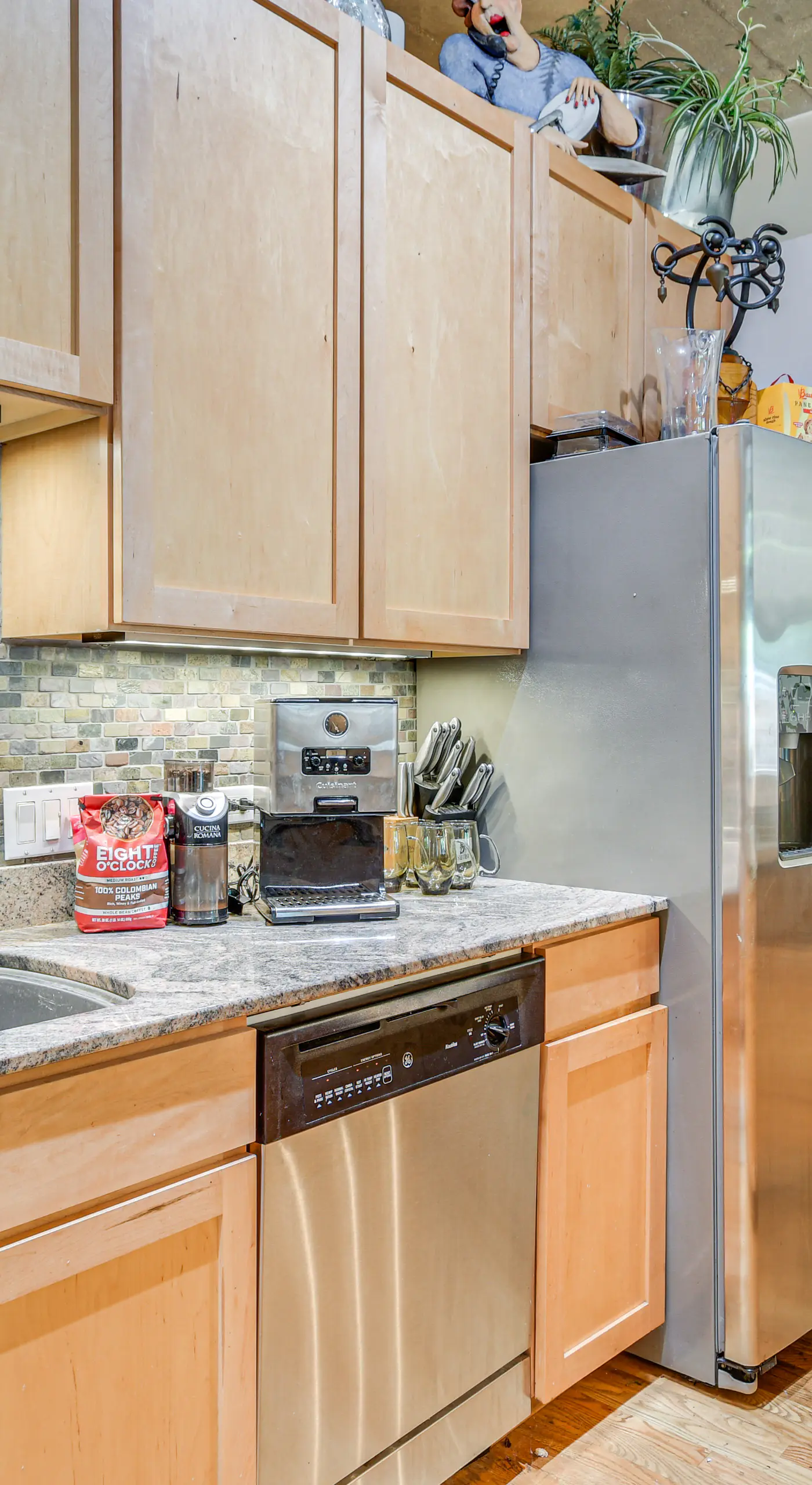 Extended Stay: Walk to UIC Campus & Train!