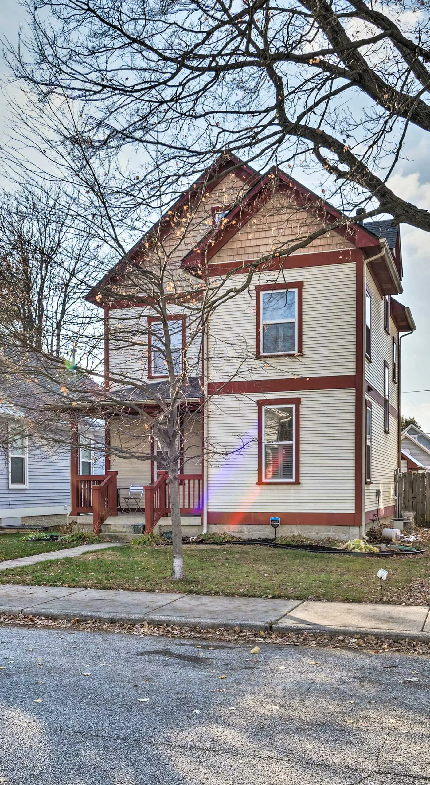 Cozy Indianapolis Home w/ Private Hot Tub!