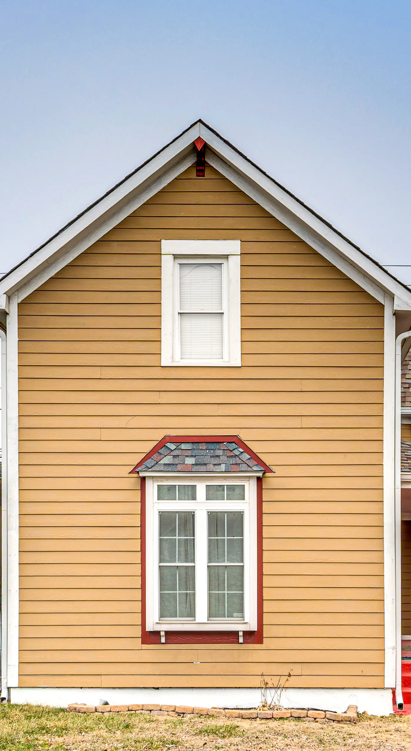 3 Mi to Dtwn Indy: Bright Home w/ Furnished Deck
