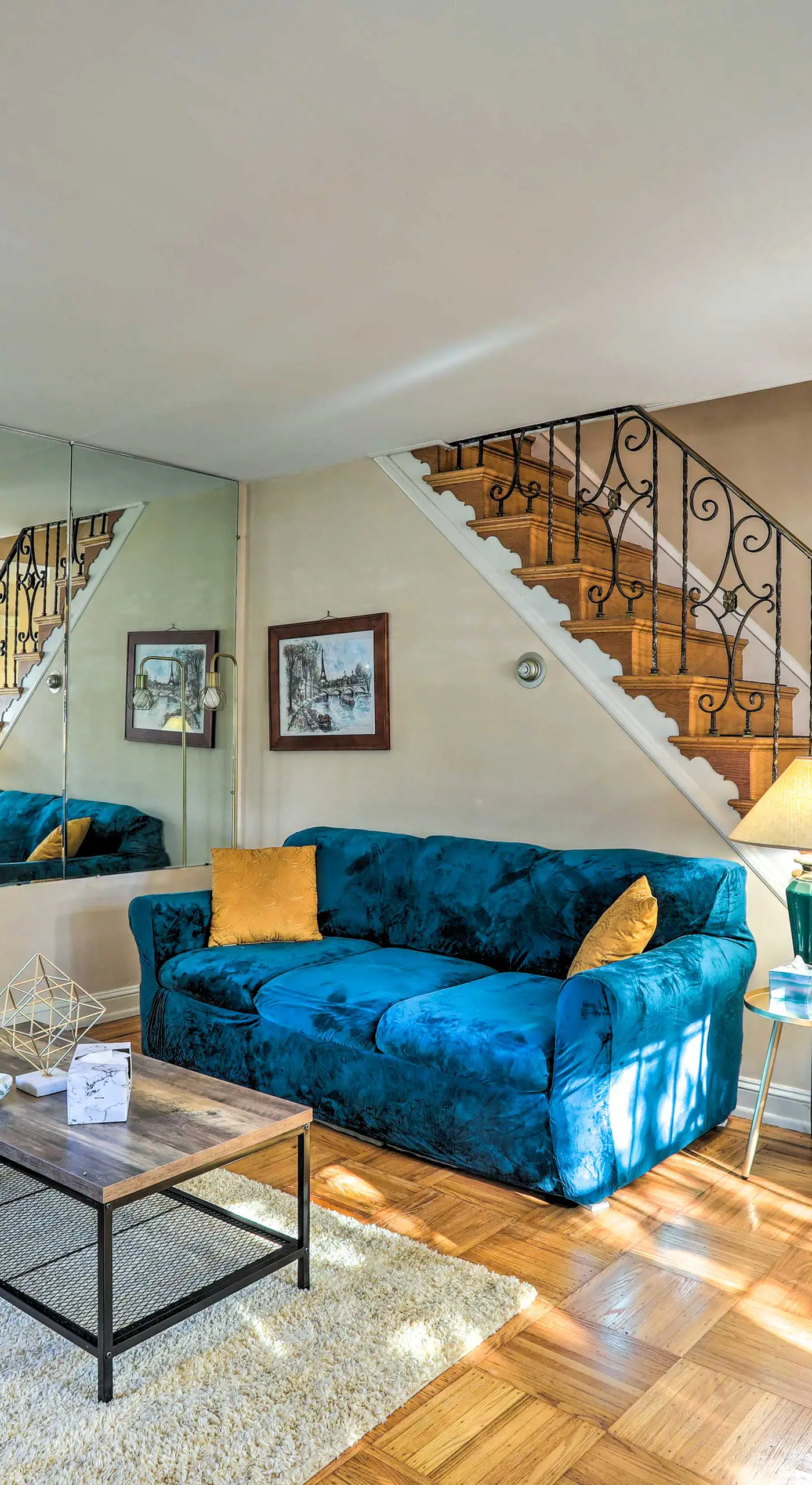 Townhome w/ Porch, 7 Mi to Lincoln Financial Field
