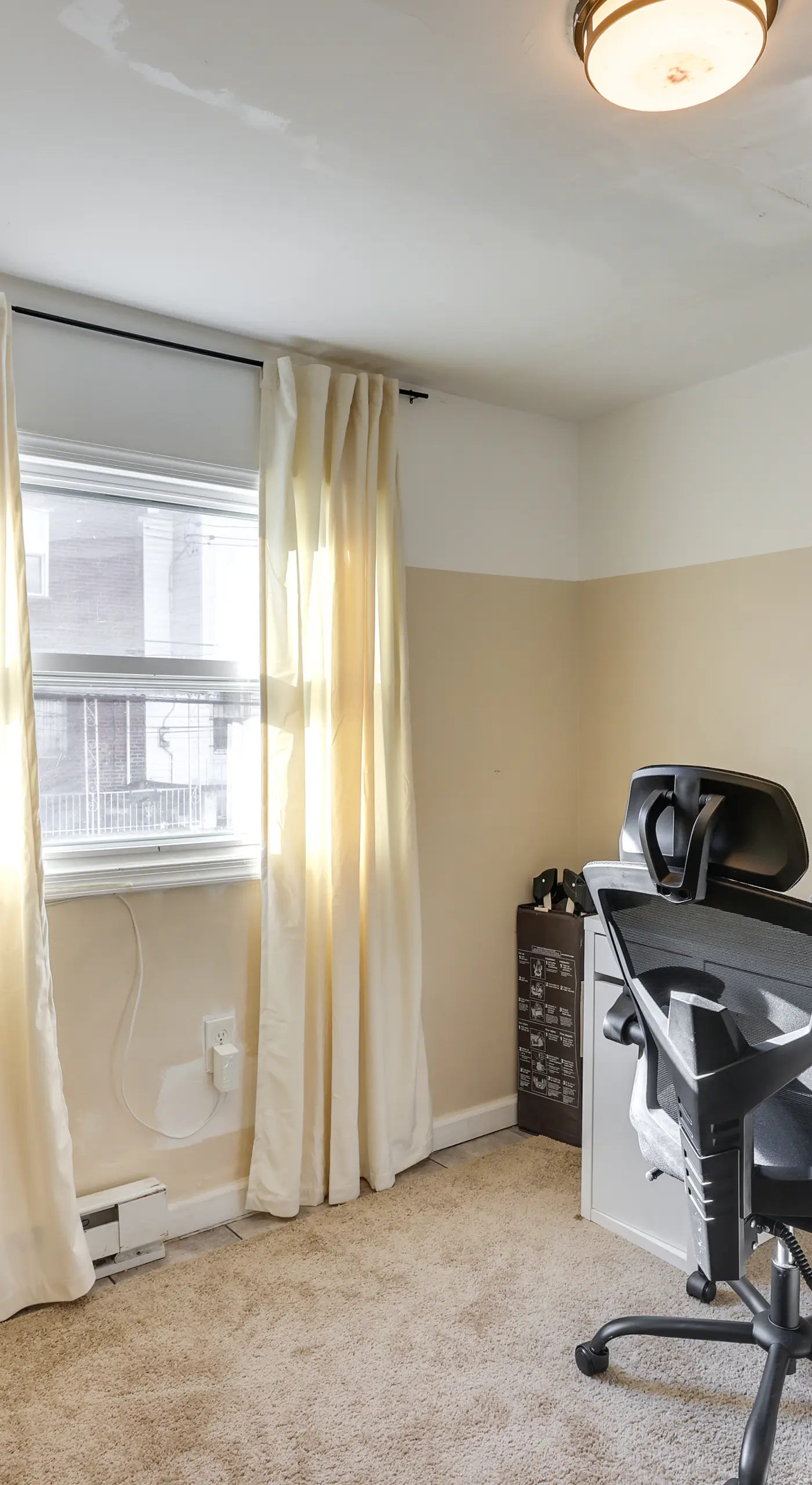 Pet Friendly! 3-Story Home Near Lincoln Financial