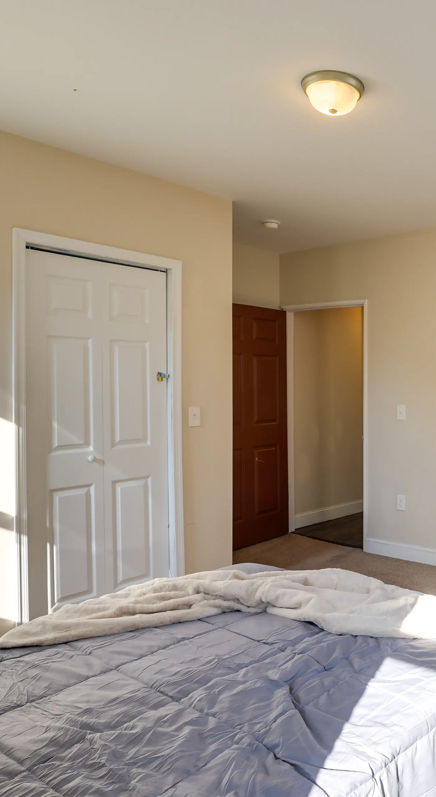 Pet Friendly! 3-Story Home Near Lincoln Financial