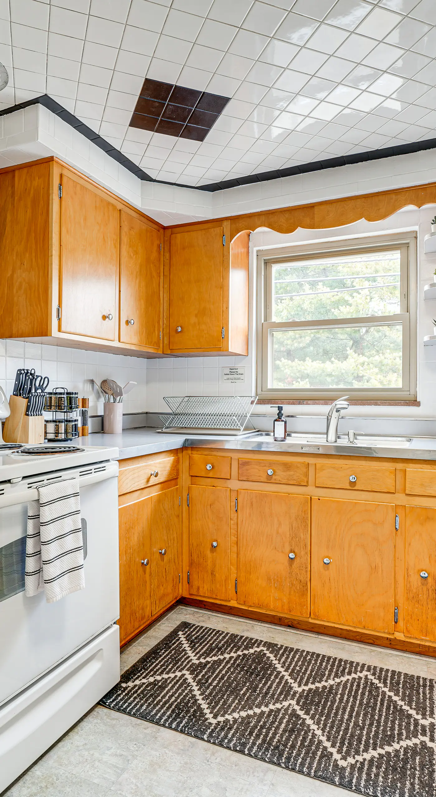 Spacious Pittsburgh Getaway ~ 2 Mi to Downtown!