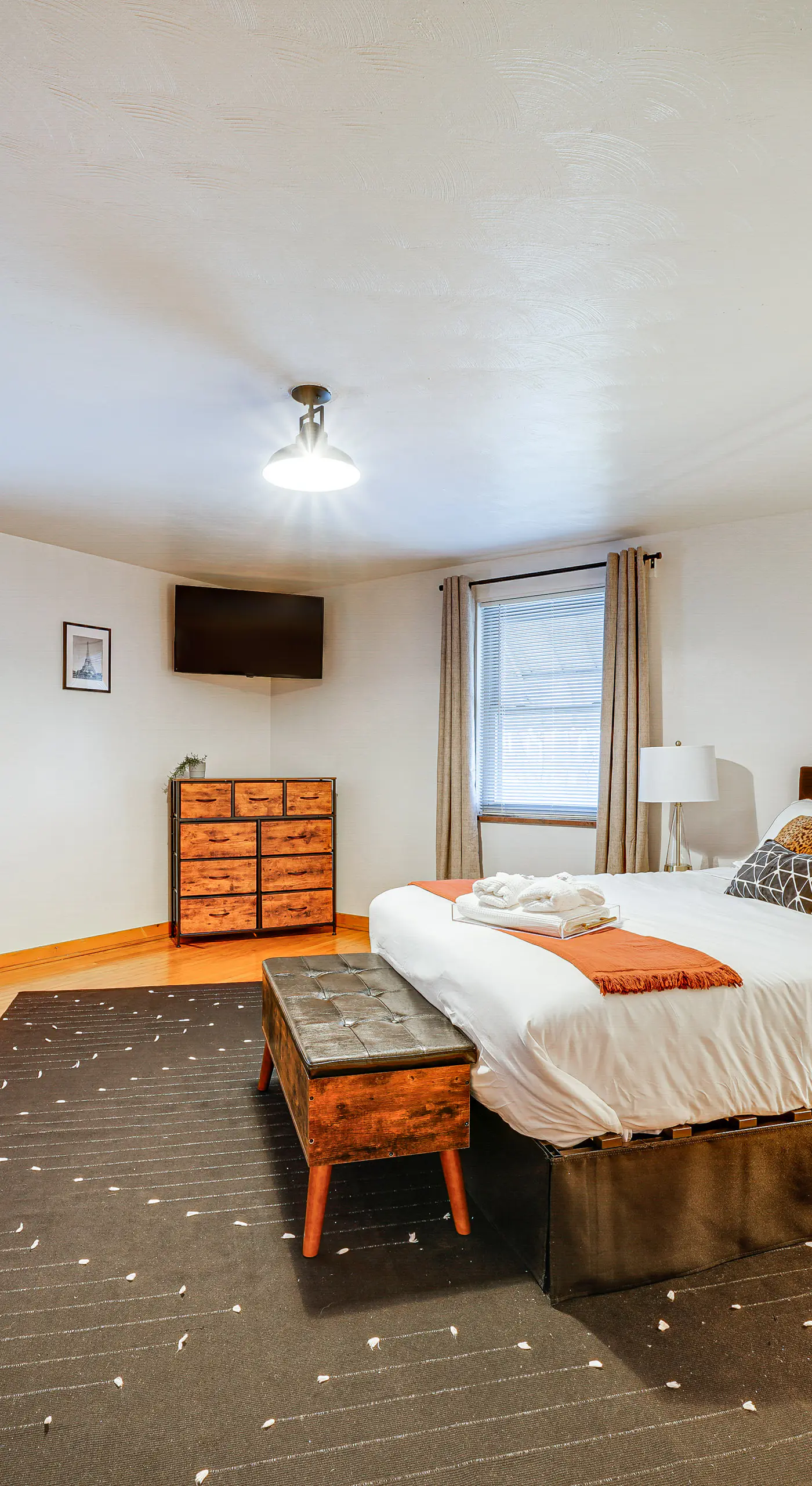 Spacious Pittsburgh Getaway ~ 2 Mi to Downtown!