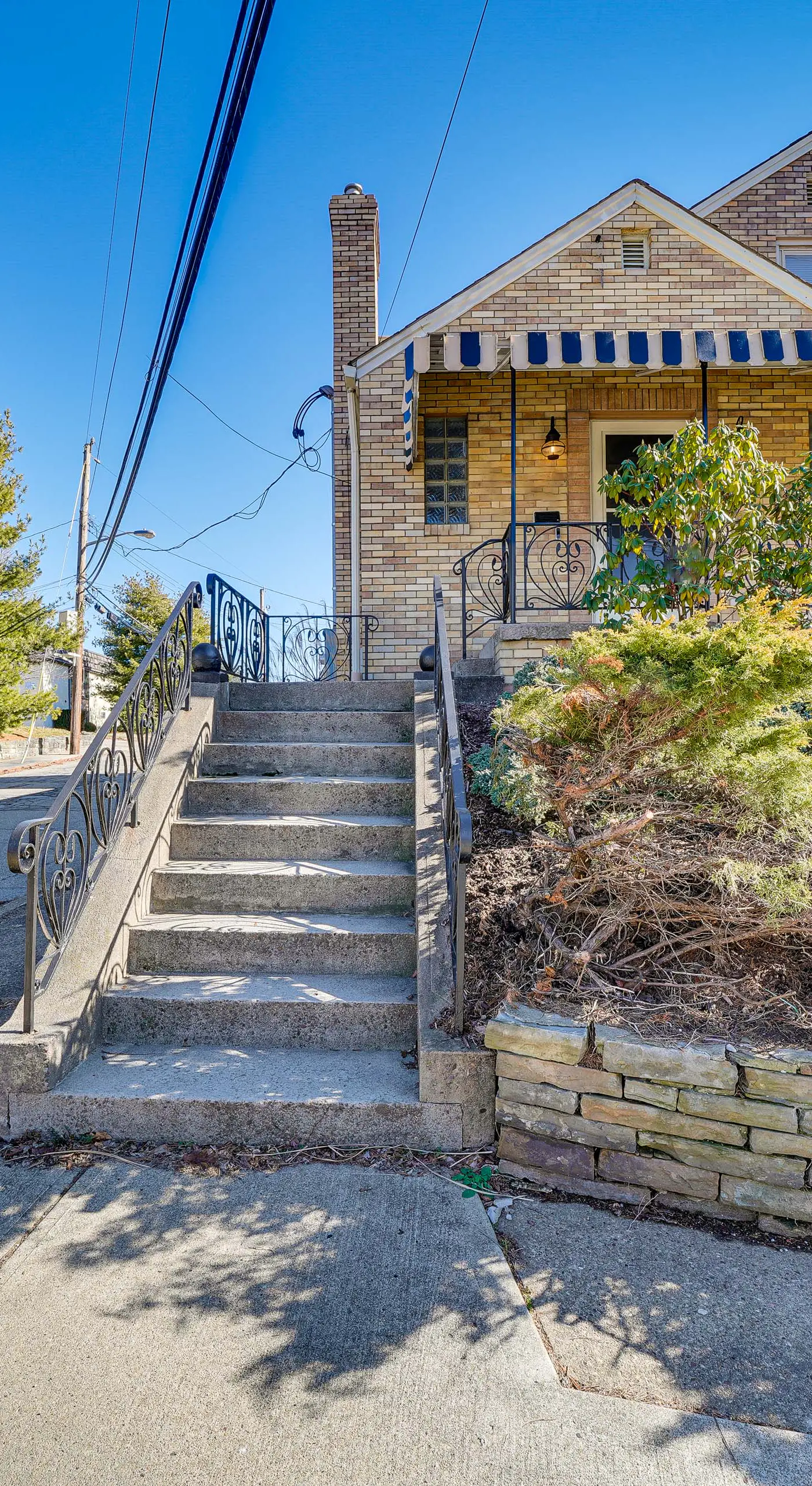 Spacious Pittsburgh Getaway ~ 2 Mi to Downtown!