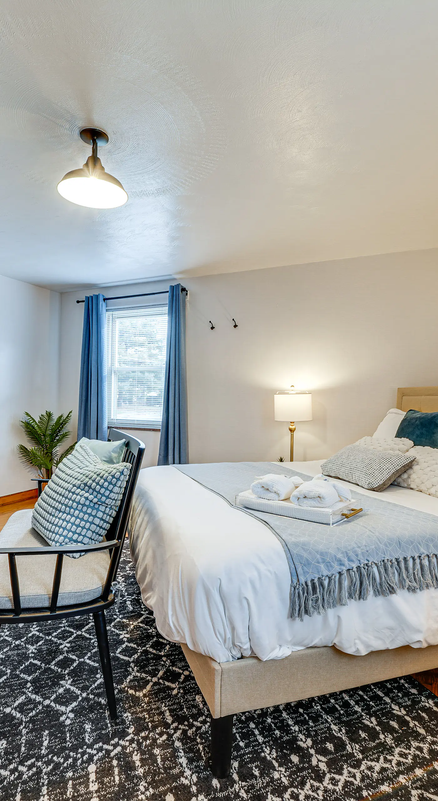 Spacious Pittsburgh Getaway ~ 2 Mi to Downtown!
