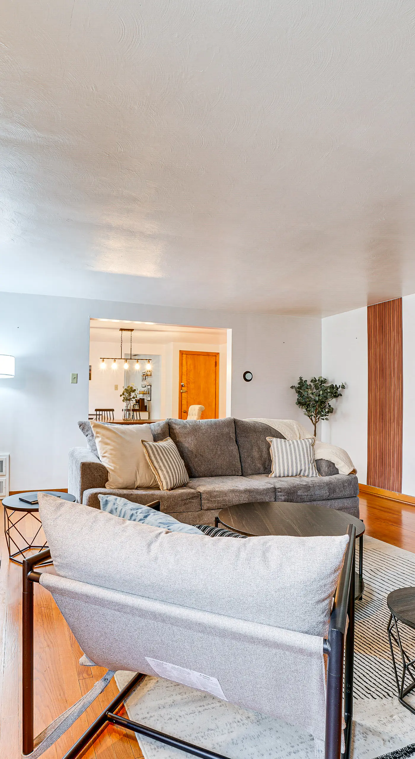 Spacious Pittsburgh Getaway ~ 2 Mi to Downtown!