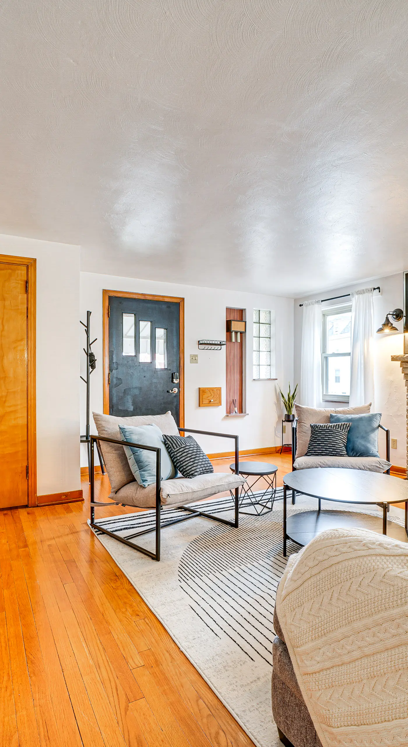 Spacious Pittsburgh Getaway ~ 2 Mi to Downtown!