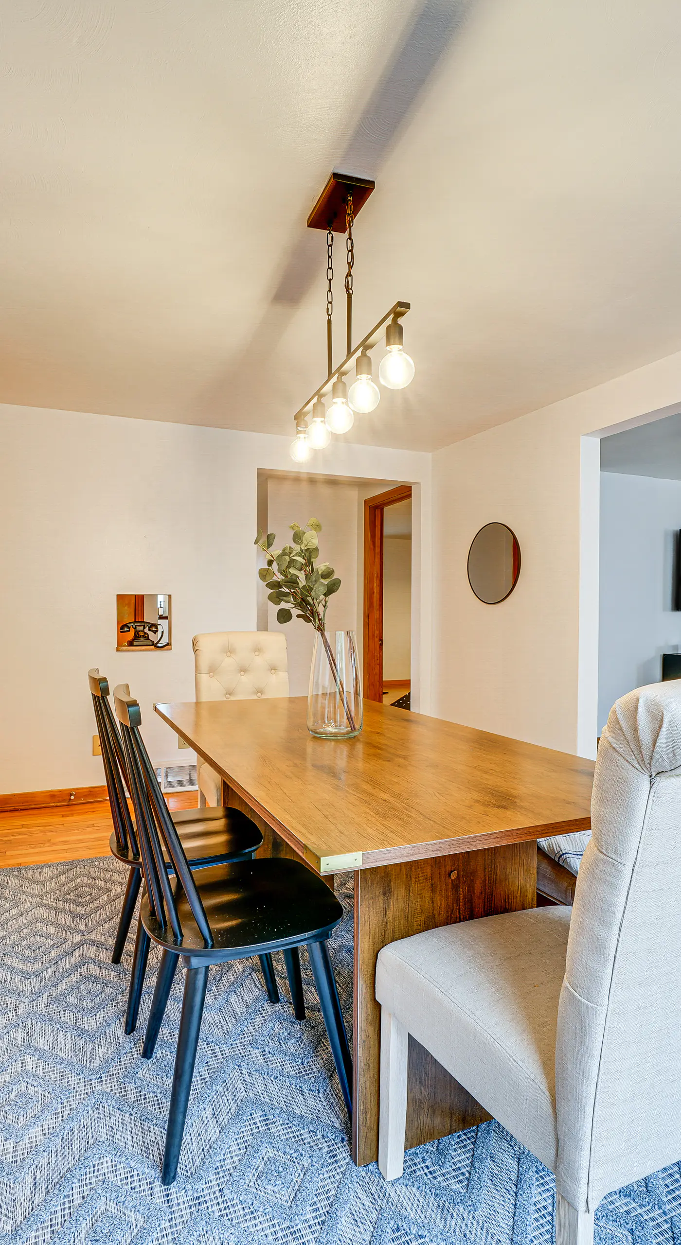 Spacious Pittsburgh Getaway ~ 2 Mi to Downtown!