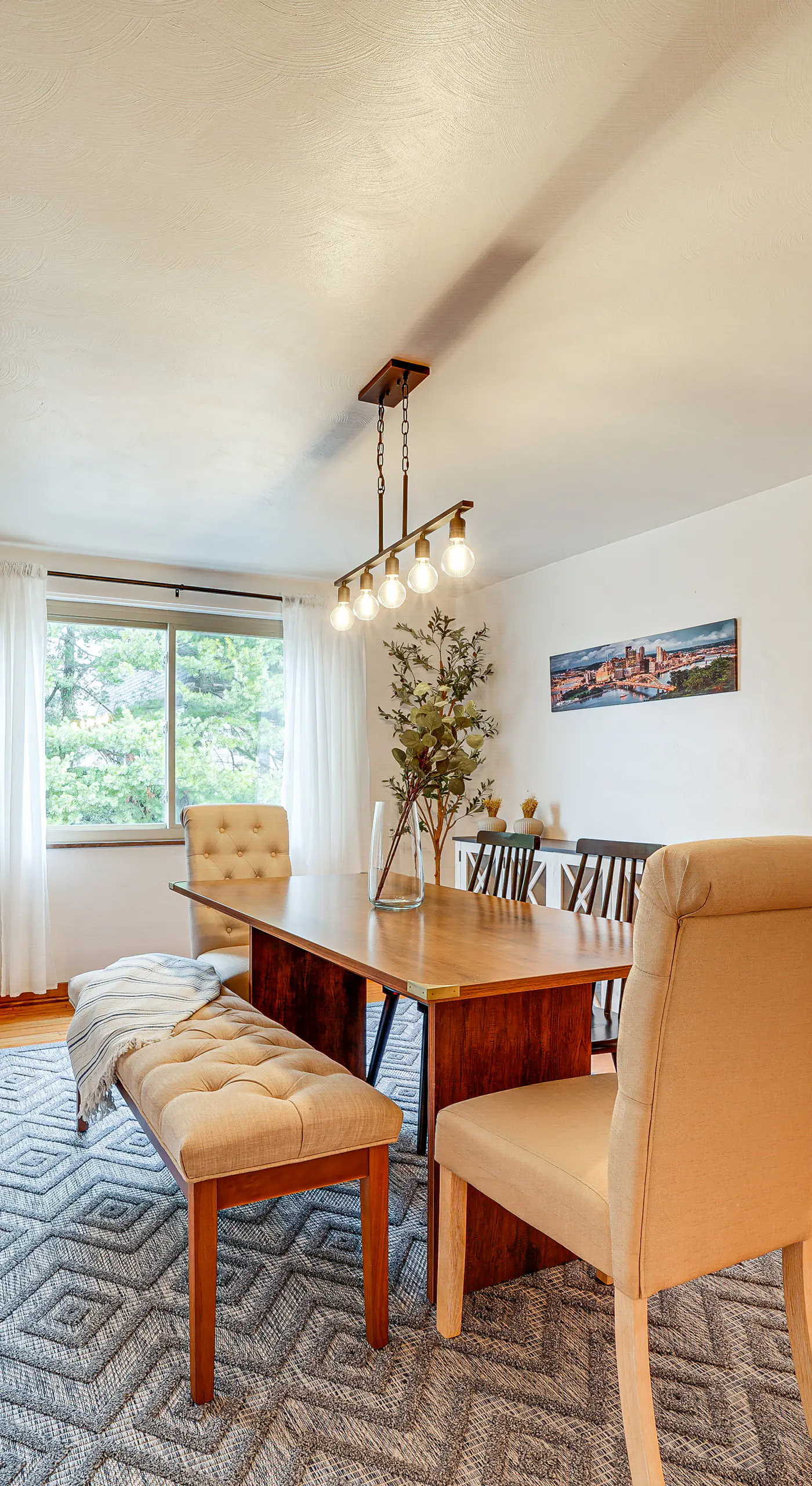 Spacious Pittsburgh Getaway ~ 2 Mi to Downtown!