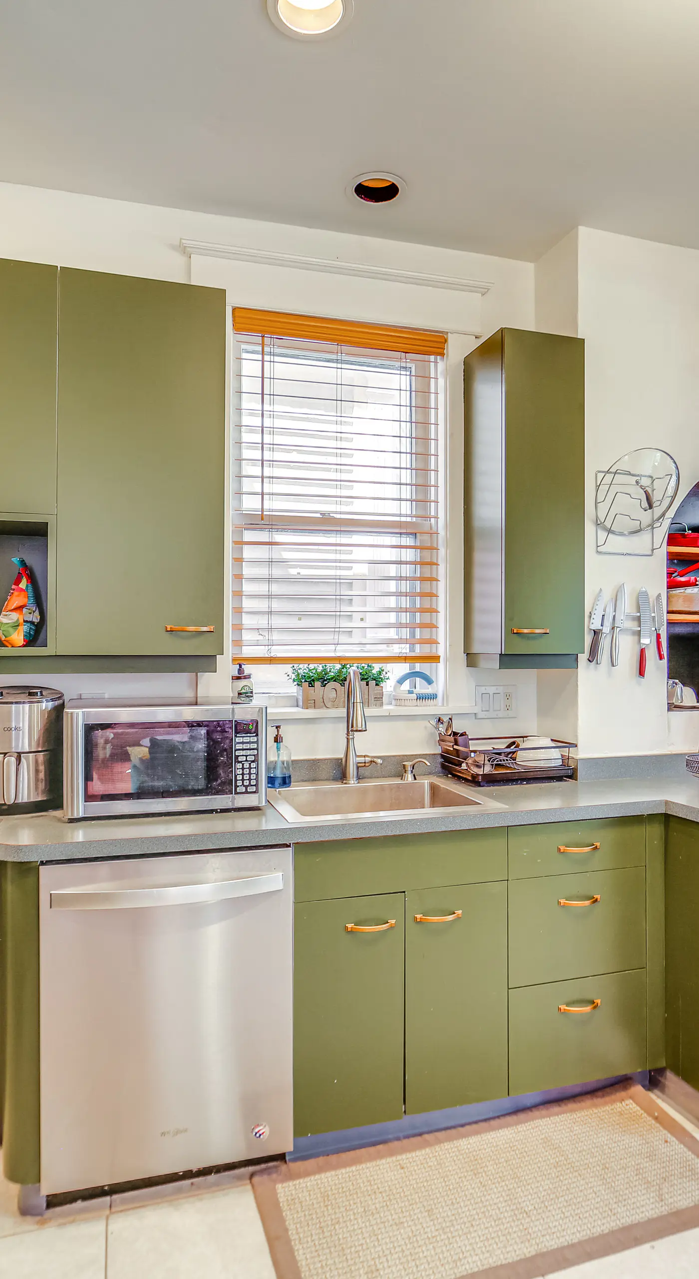 Dog-Friendly Pittsburgh Home, 3 Mi to Downtown!