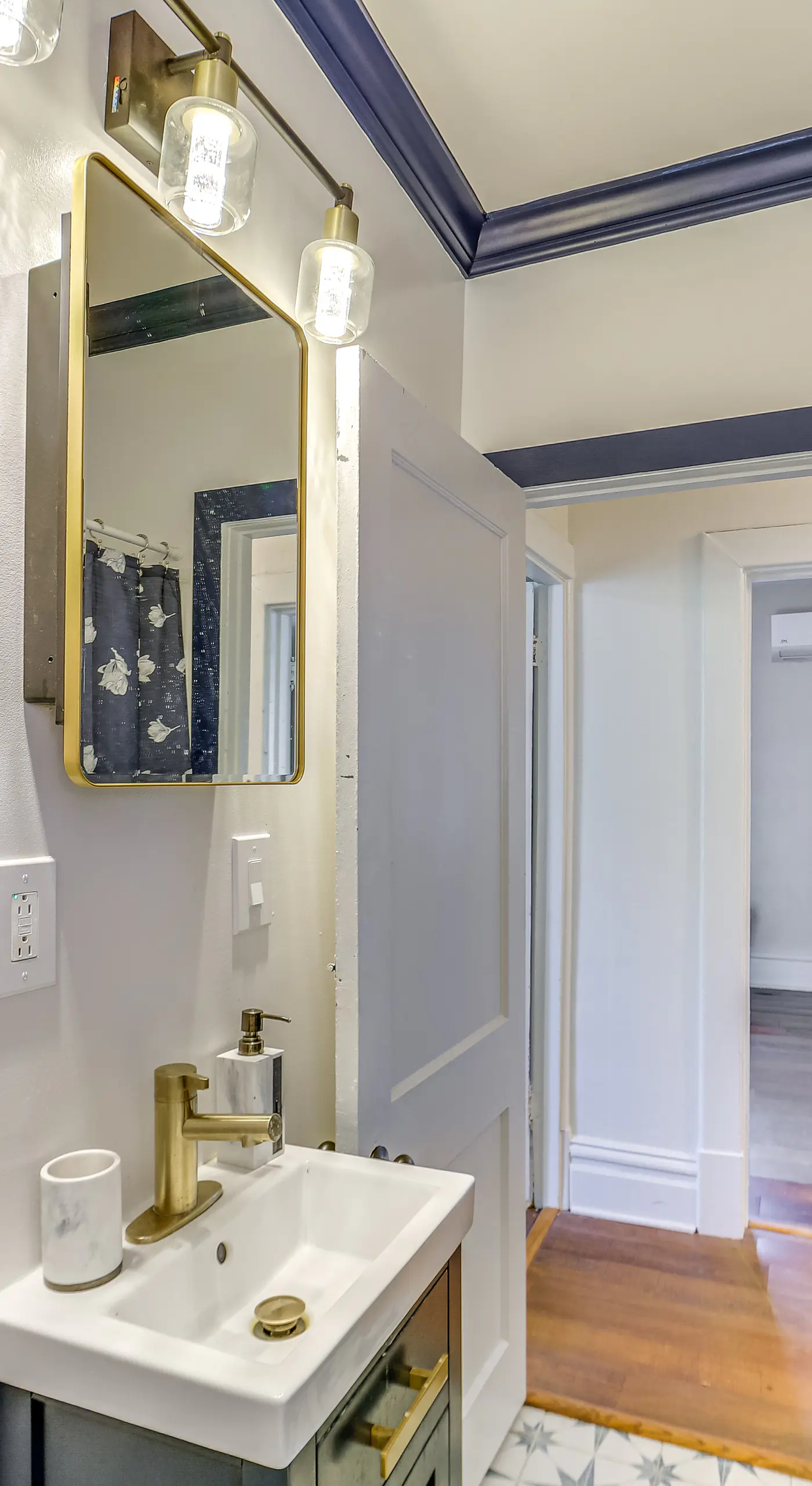 Dog-Friendly Pittsburgh Home, 3 Mi to Downtown!