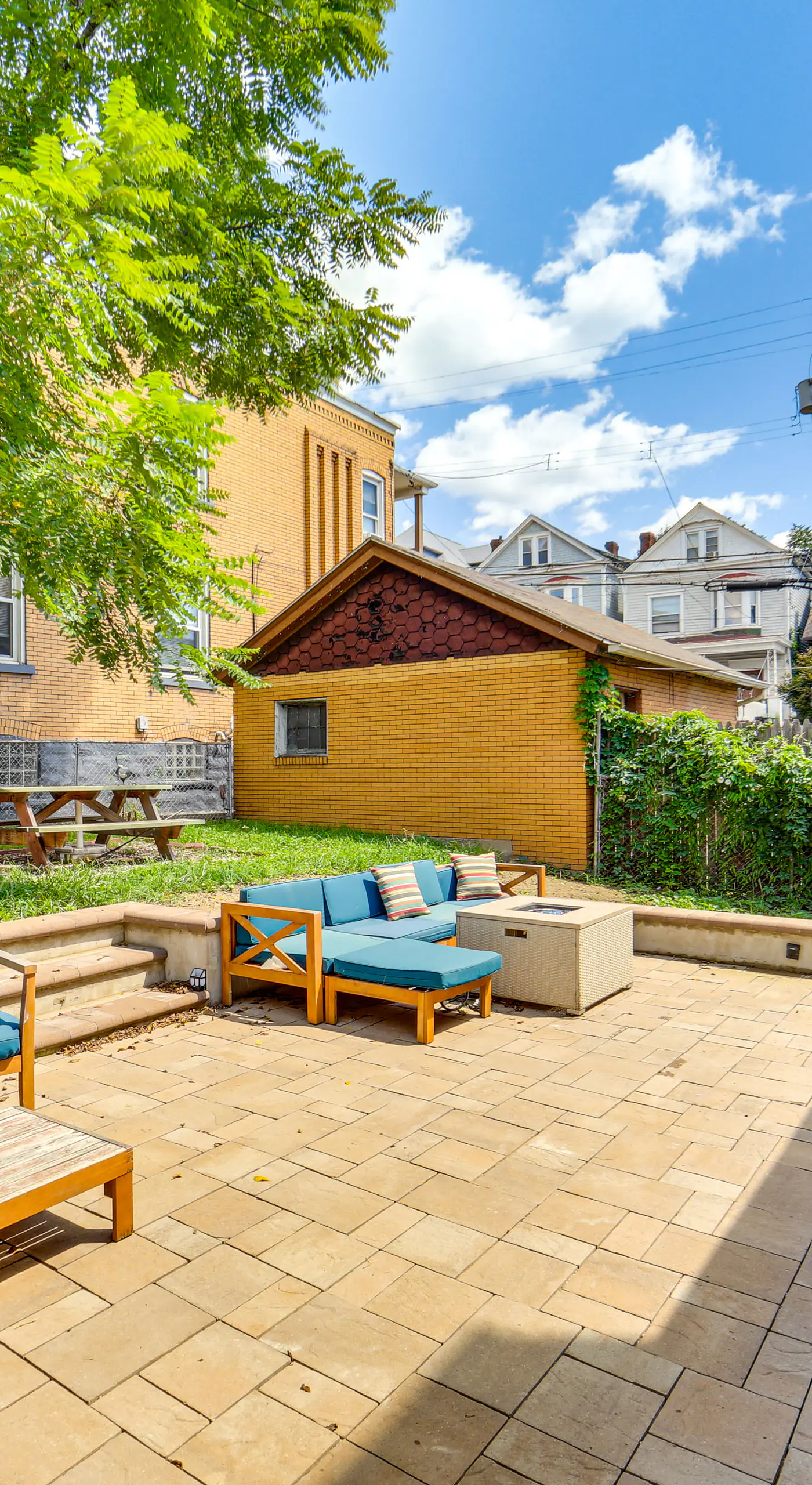Dog-Friendly Pittsburgh Home, 3 Mi to Downtown!