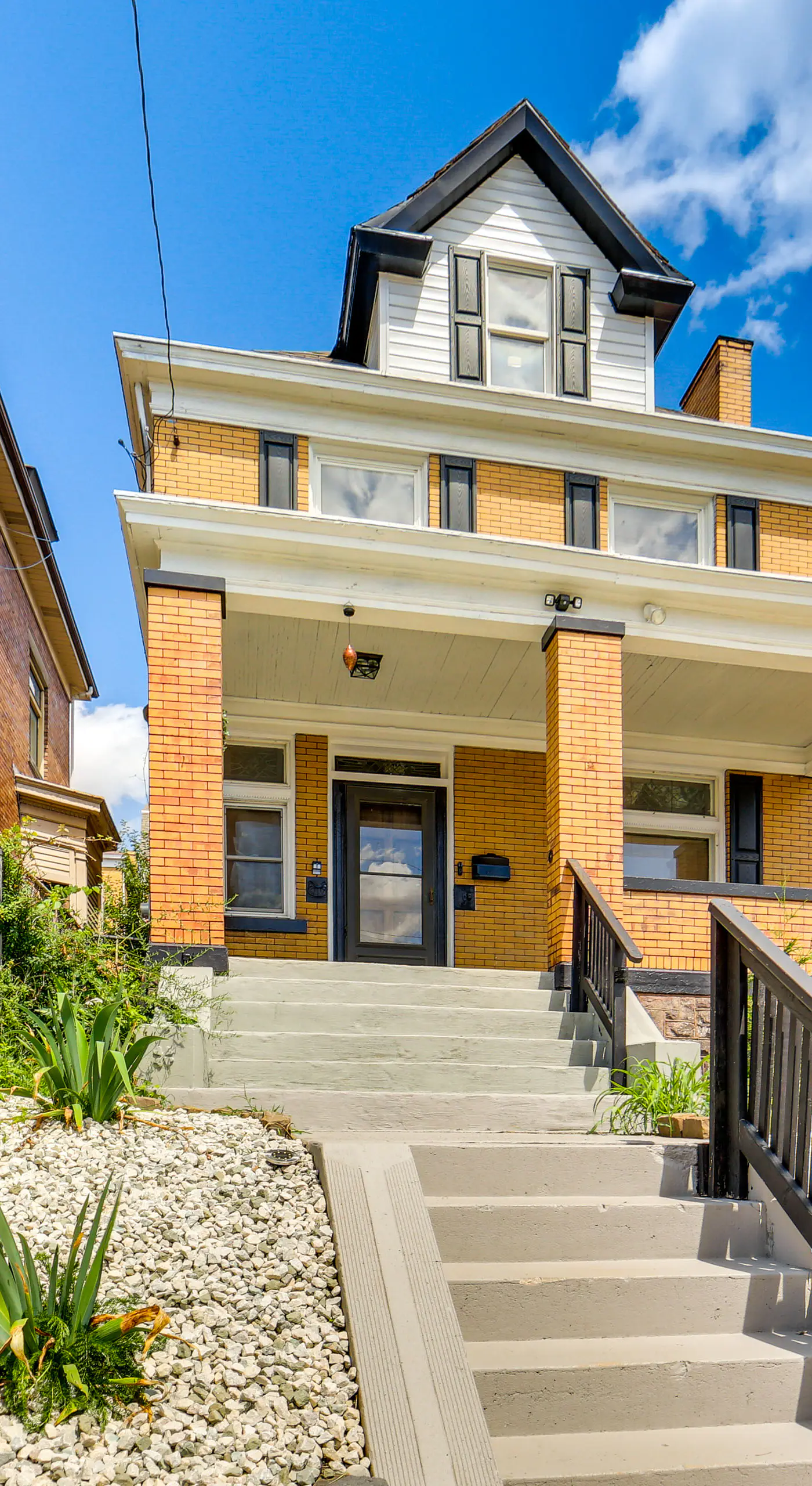Dog-Friendly Pittsburgh Home, 3 Mi to Downtown!