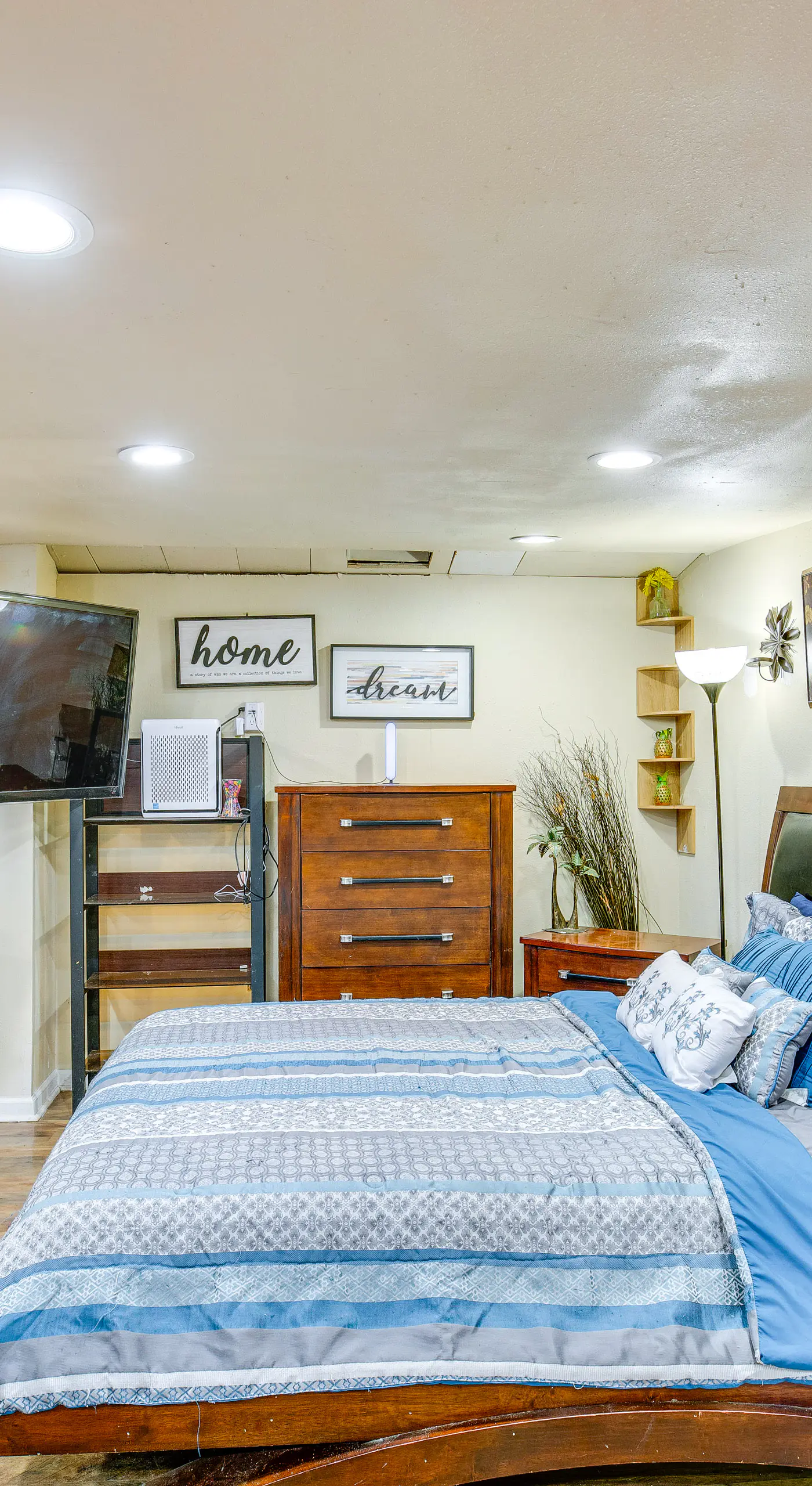 Dallas Studio w/ Home Office - 4 Mi to Fair Park!