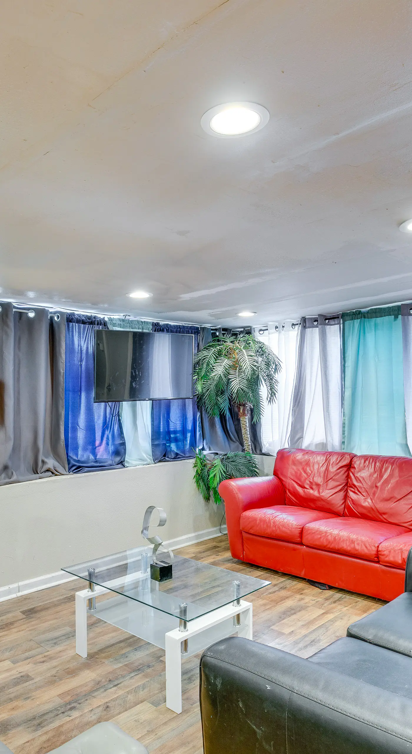 Dallas Studio w/ Home Office - 4 Mi to Fair Park!