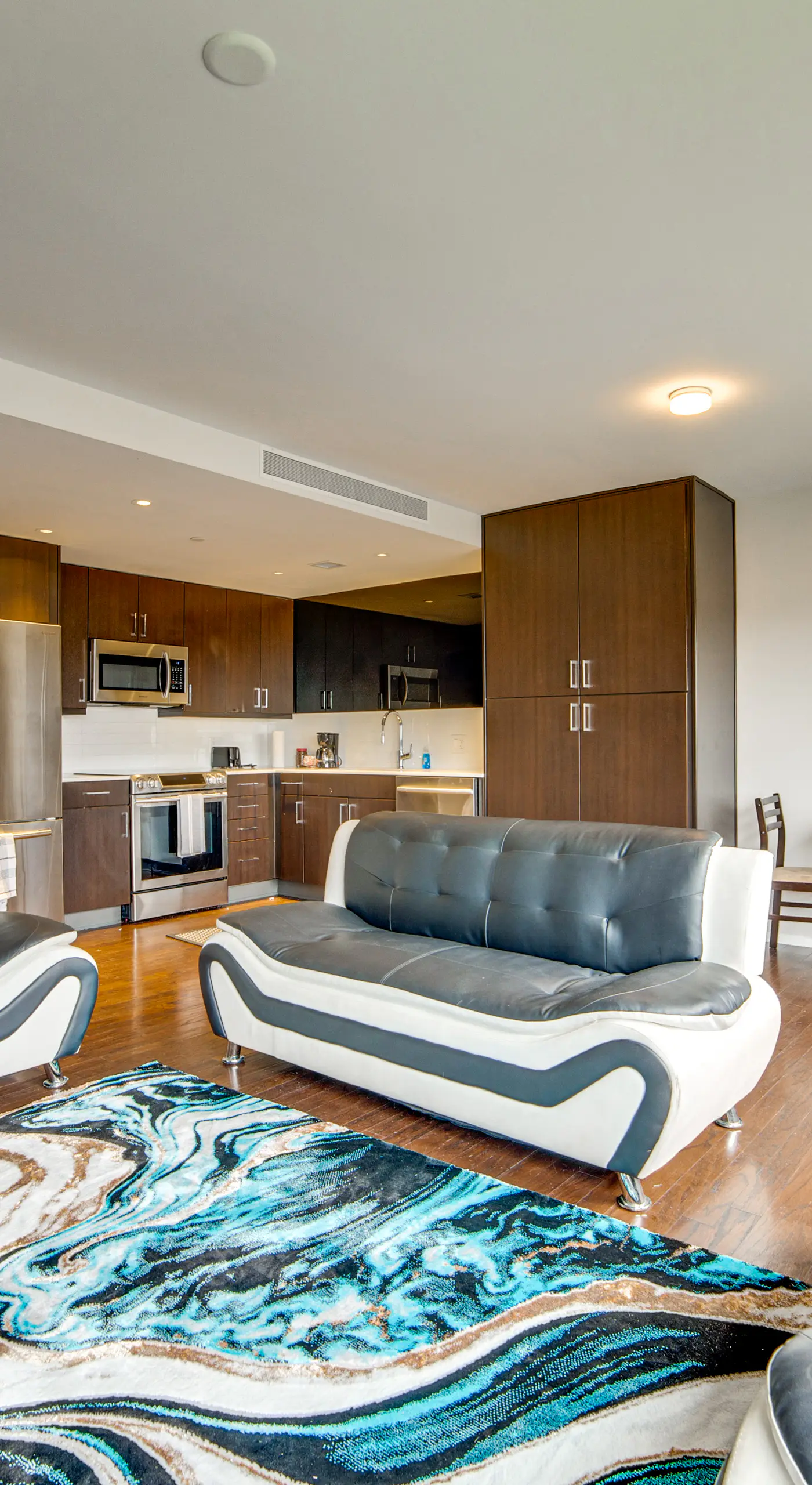 Walkable Dallas Unit Near Deep Ellum, Pets Welcome