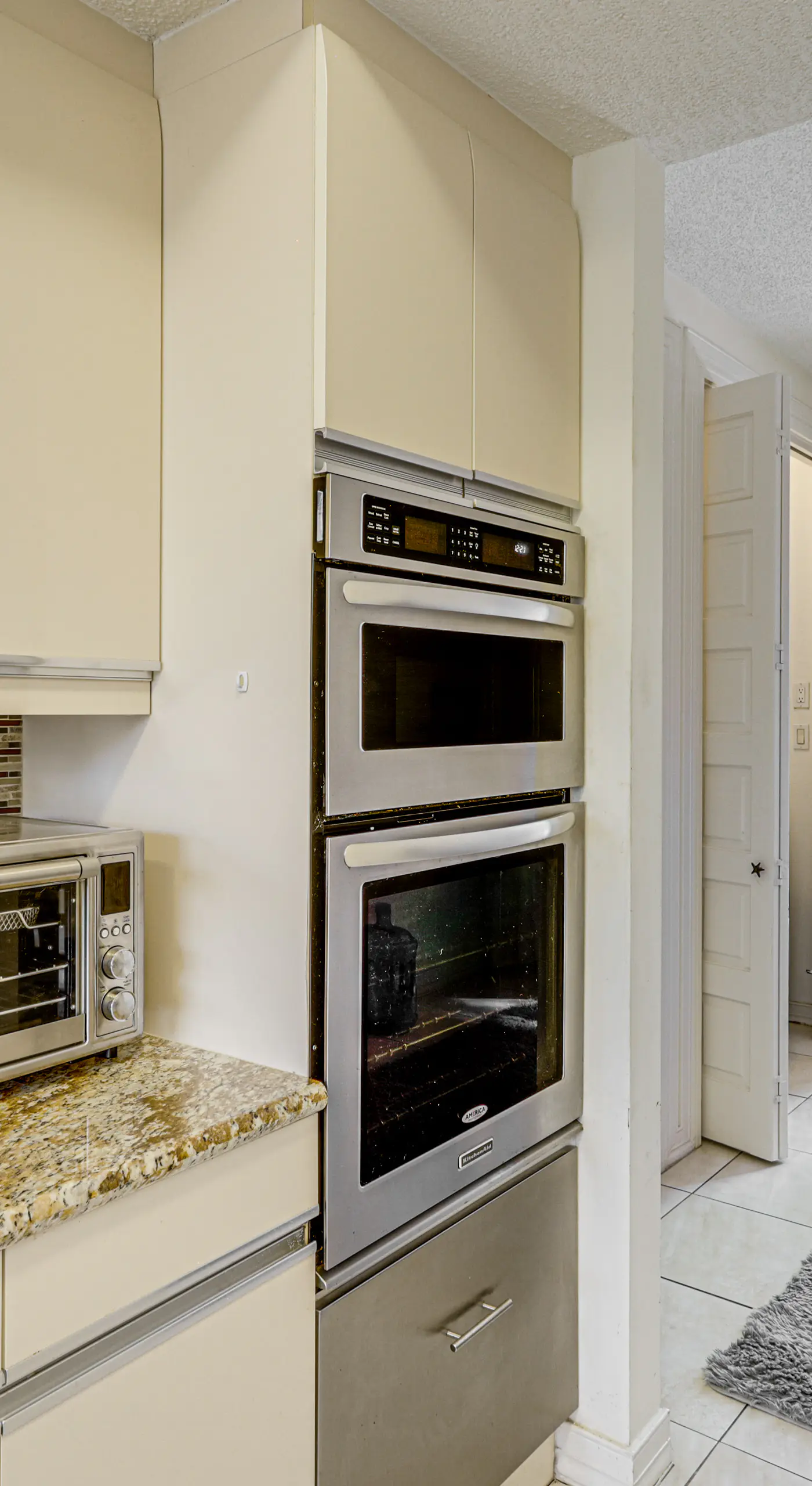 < 2 Mi to Galleria: Spacious Houston Home!