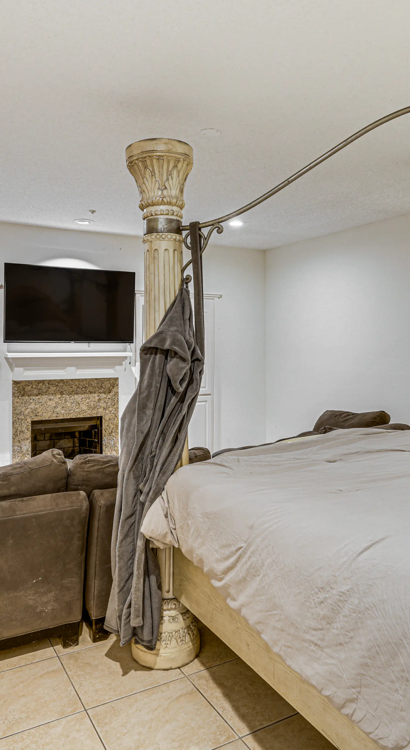 < 2 Mi to Galleria: Spacious Houston Home!
