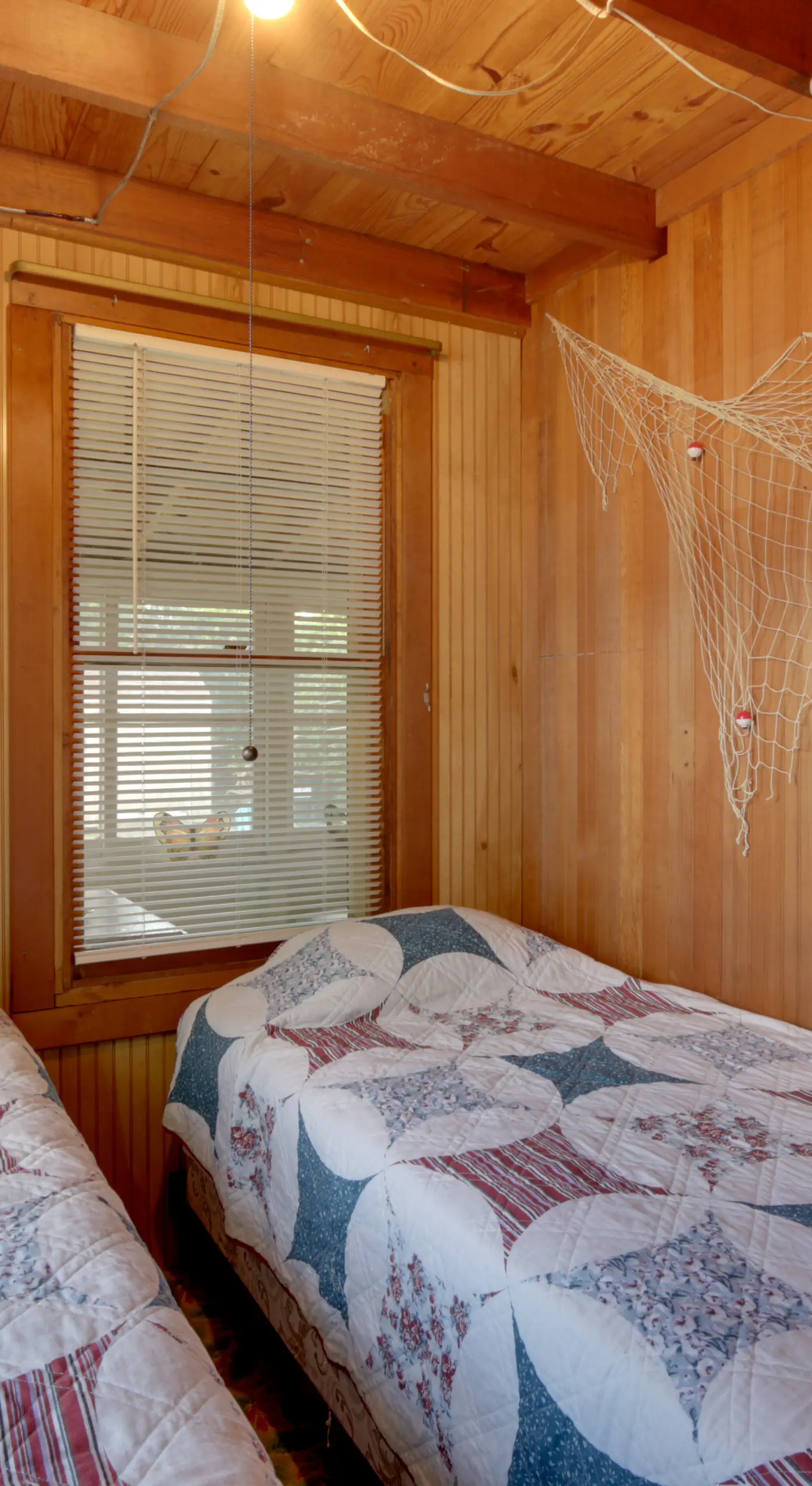 'Grandma's Cottage' w/ Sunroom: Walk to Beach